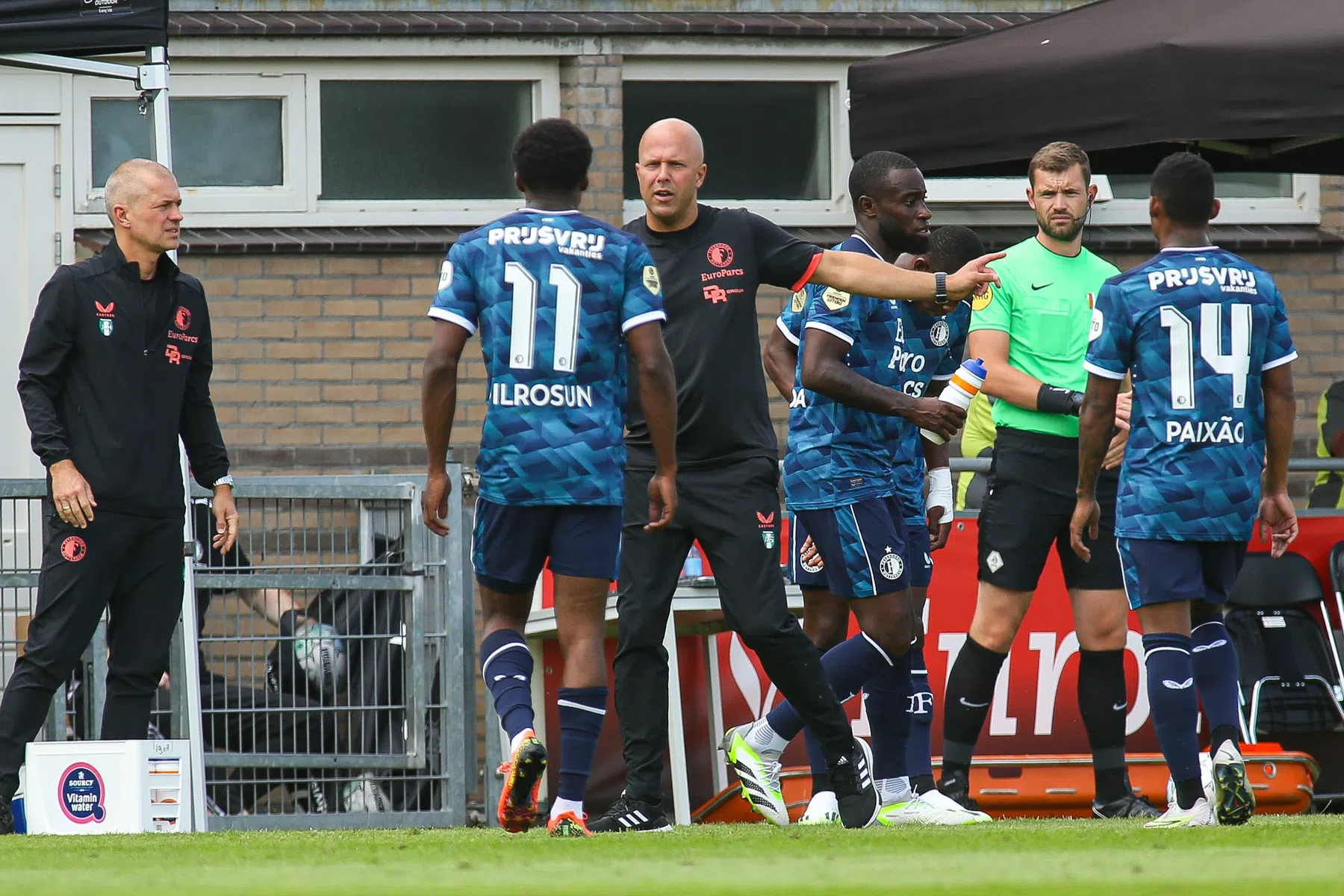 Slot legt uit hoe hij met Feyenoord naar Champions League-niveau wil