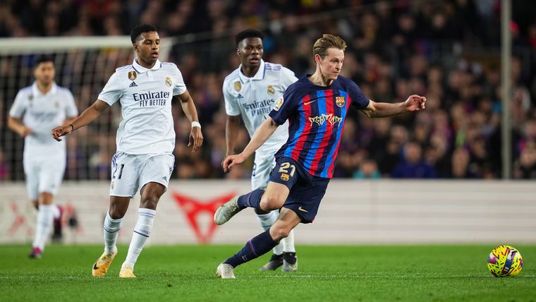 Waarom de strijd tussen Barcelona en Real Madrid dit seizoen extra boeiend is