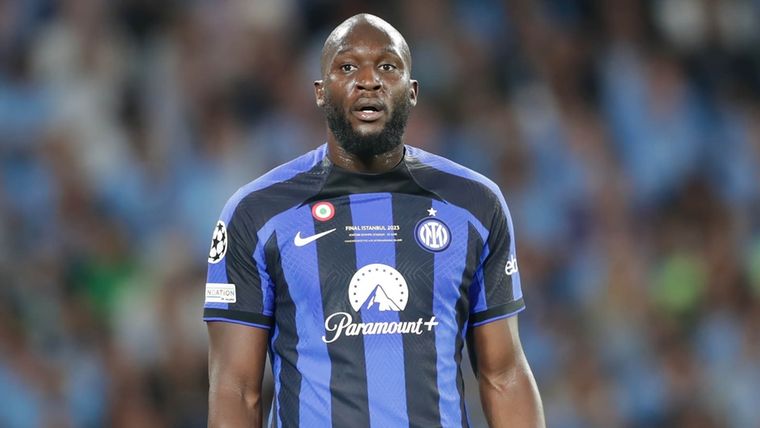 Lukaku krijgt trap na: 'Je hebt ons allemaal verraden'