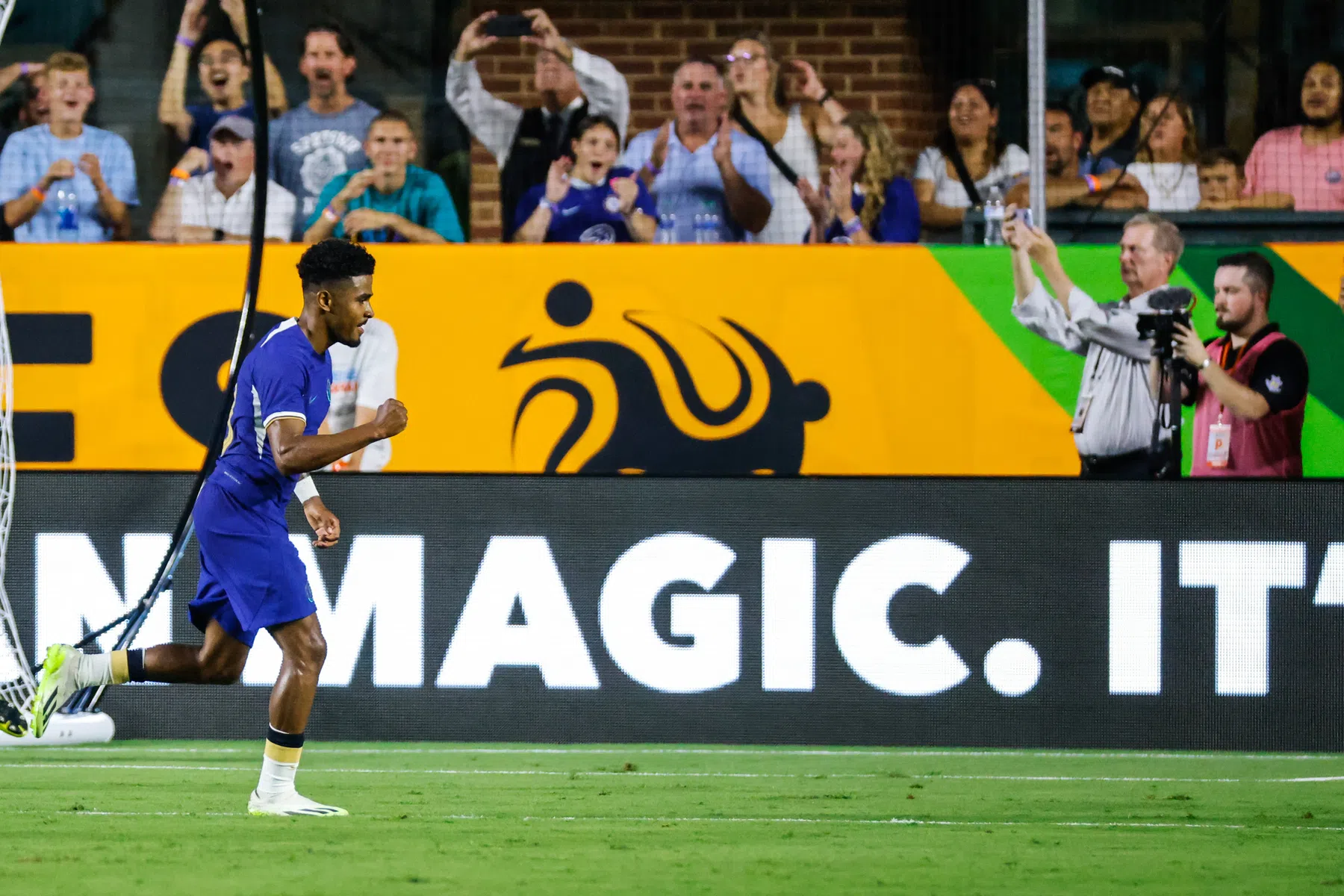 Maatsen laat zich met dubbelslag zien in eerste oefenwedstrijd Chelsea