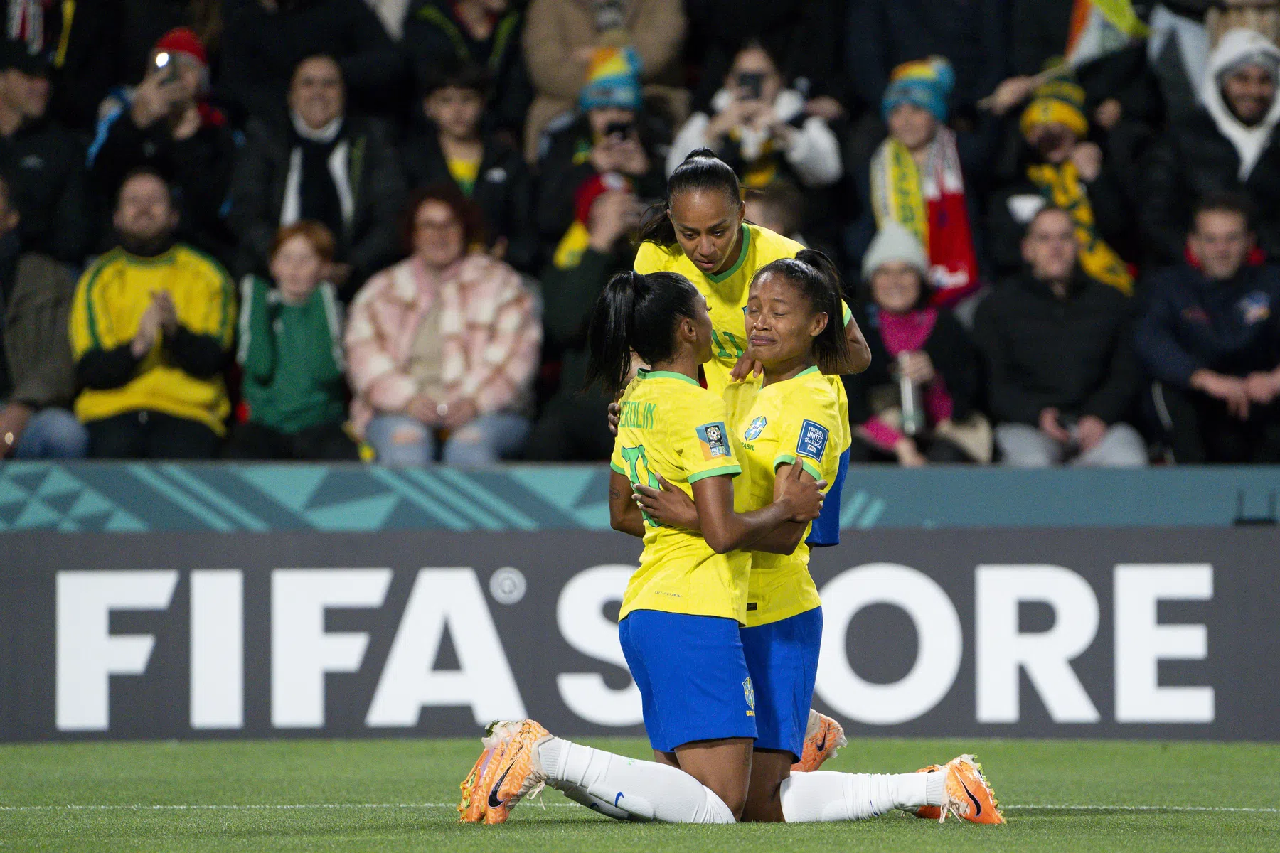Marta (37) schrijft WK-historie na hattrick Braziliaanse WK-debutante