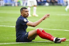 Thumbnail for article: 'Mbappé wijst Al-Hilal de deur en wil geen transfer'