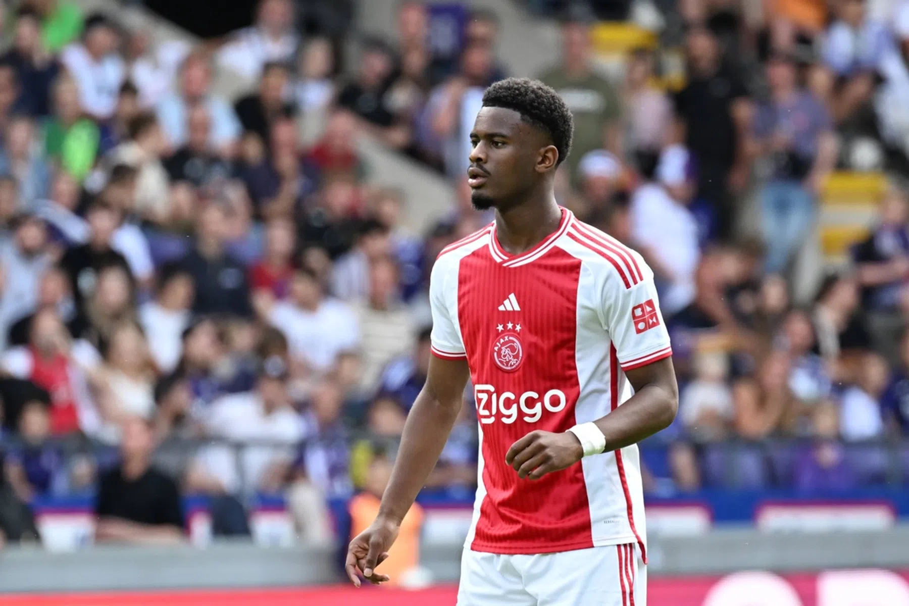 Mislintat ziet meerdere opties voor vervanging vertrekkende Bassey