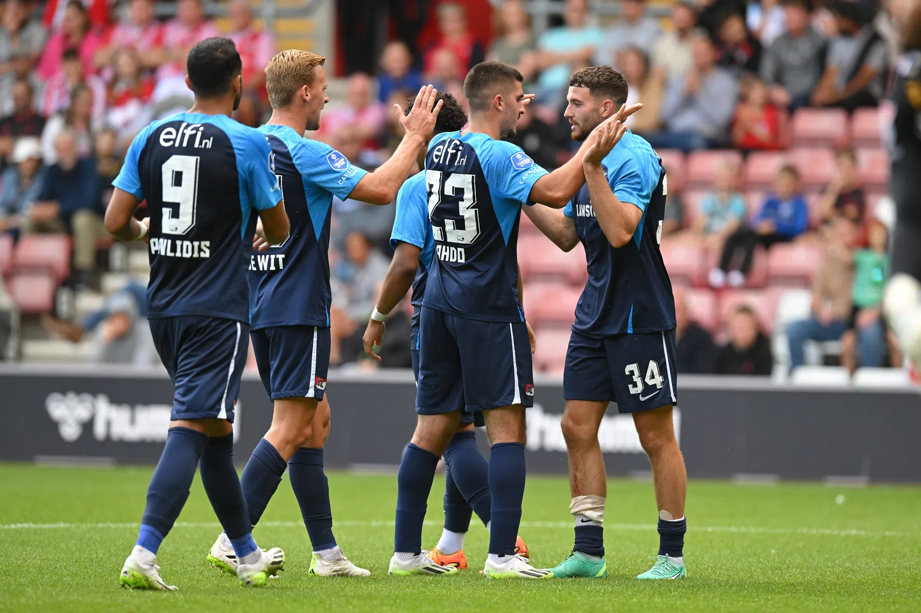 AZ wint in Engeland van Premier League-degradant