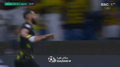 Benzema steelt de harten van fans Al-Ittihad