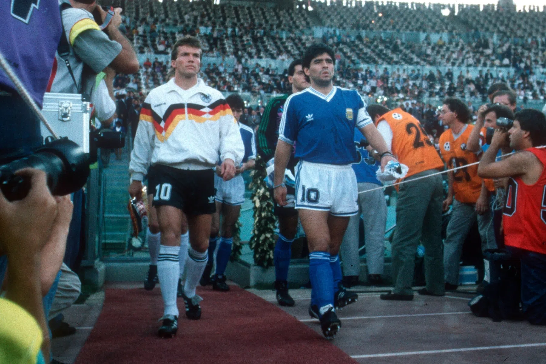 Van cult tot fashion: de magie van het voetbalshirt