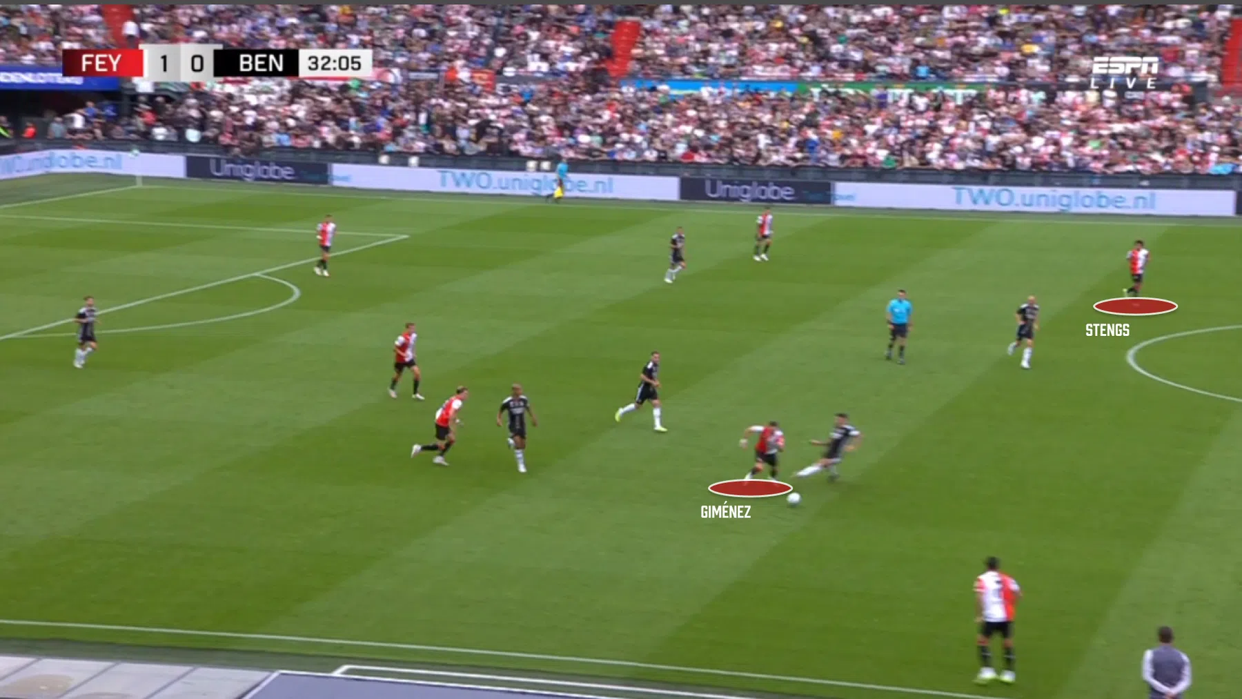 Arne Slot wil Santiago Giménez buiten de zestien zien