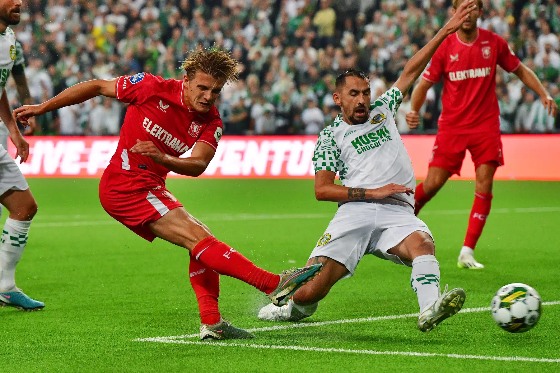 Steijn bezorgt worstelend FC Twente dubbele confrontatie met Riga