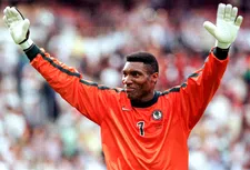 Thumbnail for article: De zoektocht naar voormalig doelman én koningszoon Peter Rufai