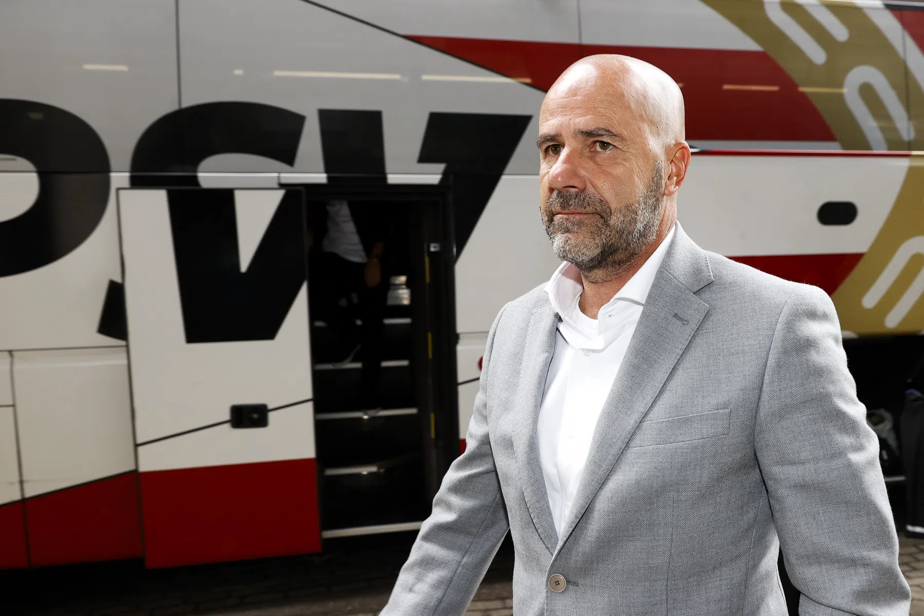 Bosz verklaart basisplaats Teze en is cynisch over Plan B