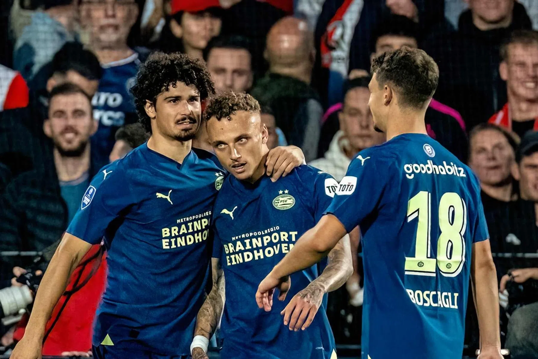Uitgerekend Noa Lang bezorgt sterk PSV de Johan Cruijff Schaal