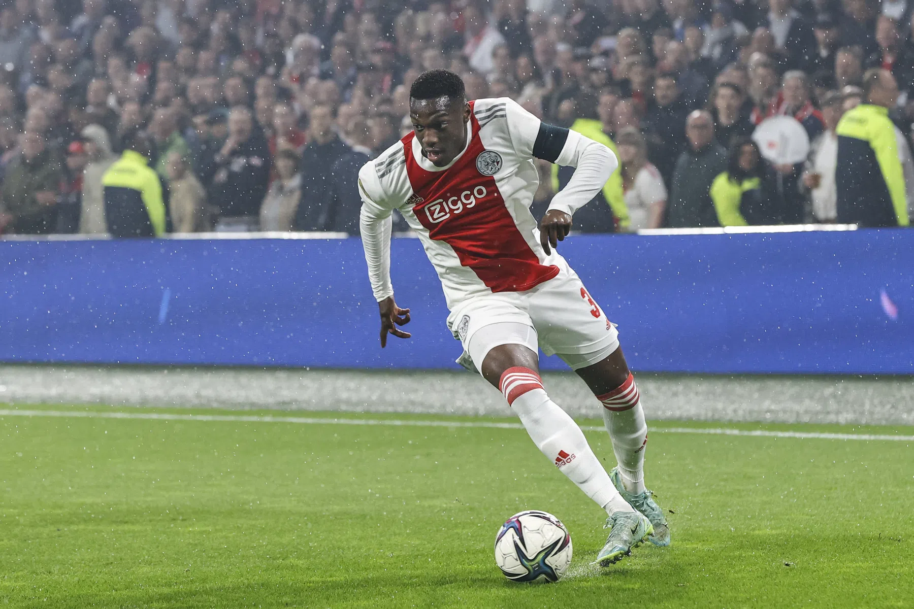 Ajax nadert akkoord met Burnley over Daramy