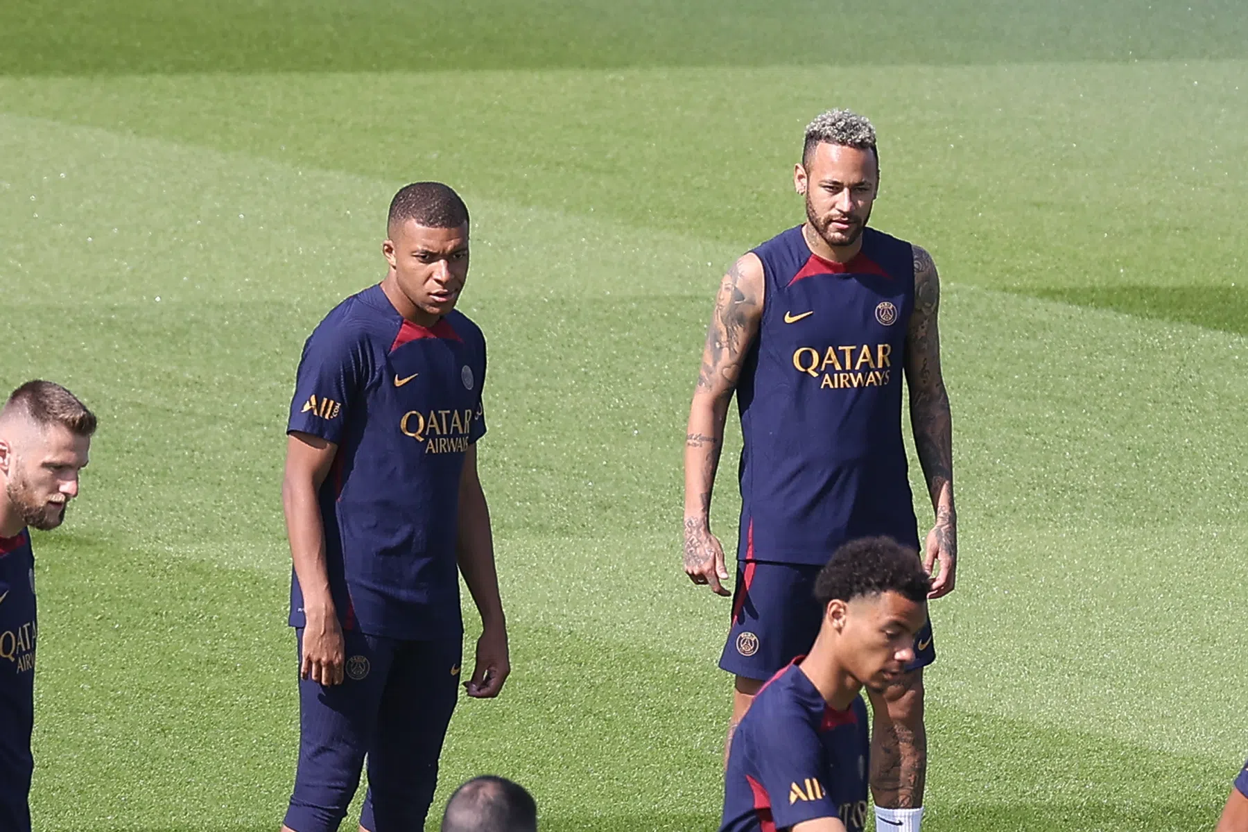 'Code rood bij PSG: Neymar maakt vertrekwens kenbaar'