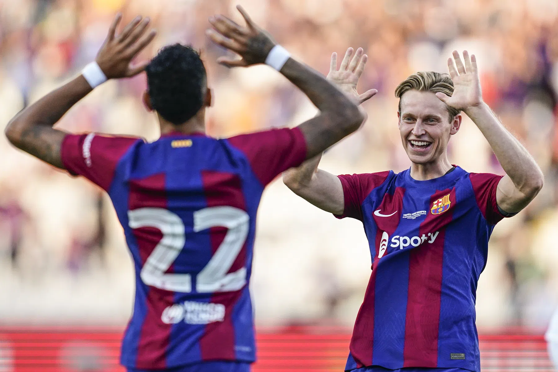Barcelona wint na comeback van reserves van Tottenham