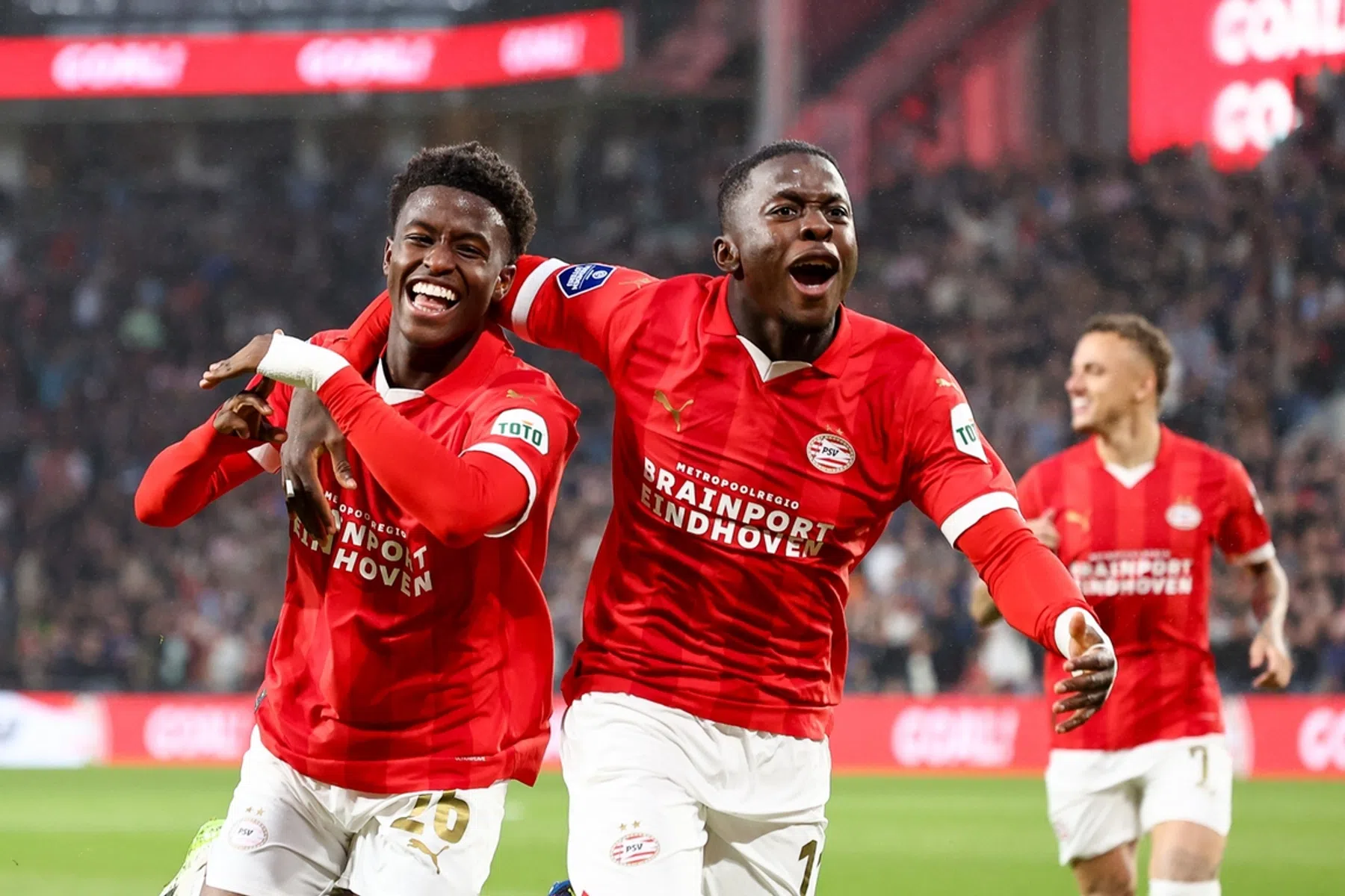 Europees droomdebuut voor Babadi (18): 'Ik ben Bosz dankbaar'