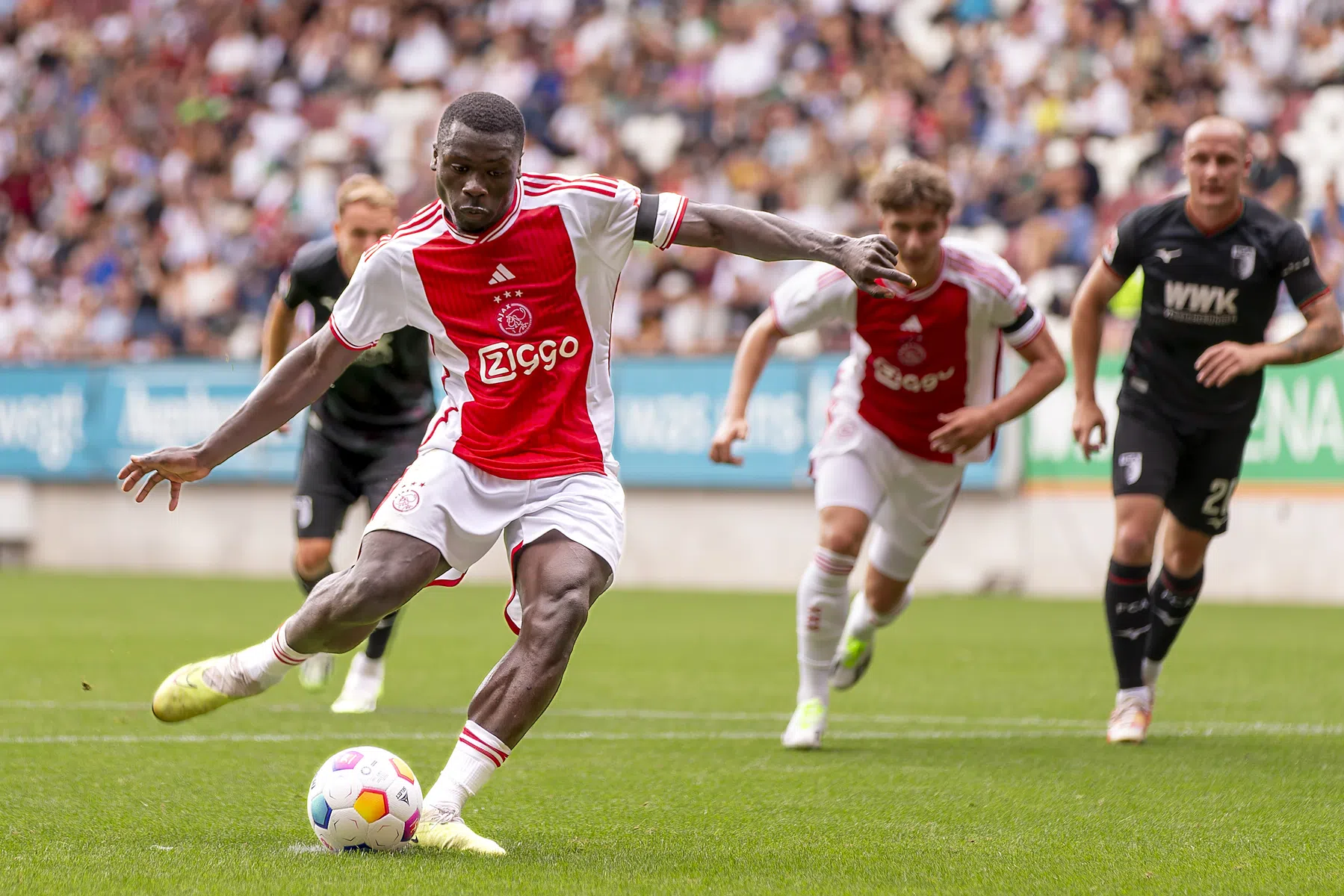 Wie wordt Eredivisie-topscorer: Giménez, Brobbey of toch een outsider?