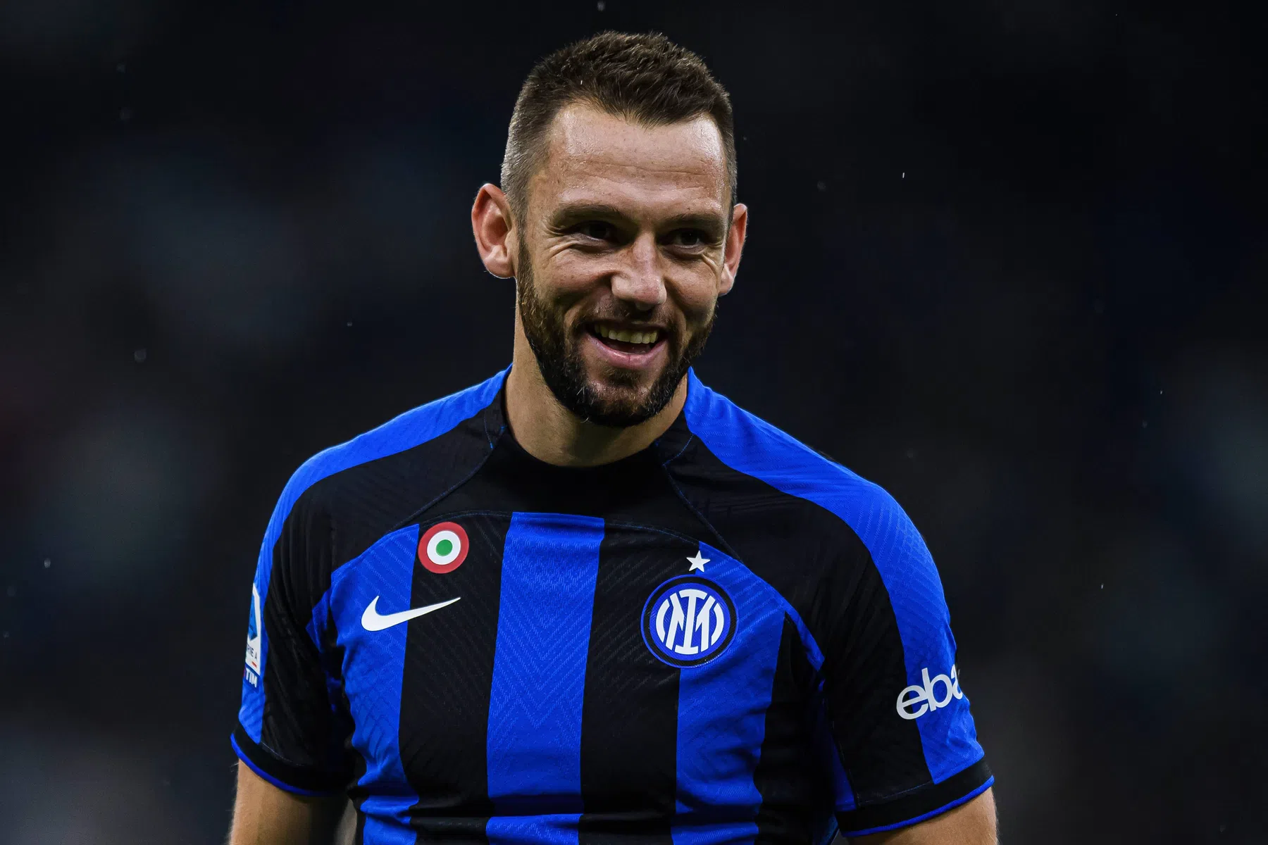 De Vrij trefzeker in ongekend spektakelstuk met twee gemiste penalty's