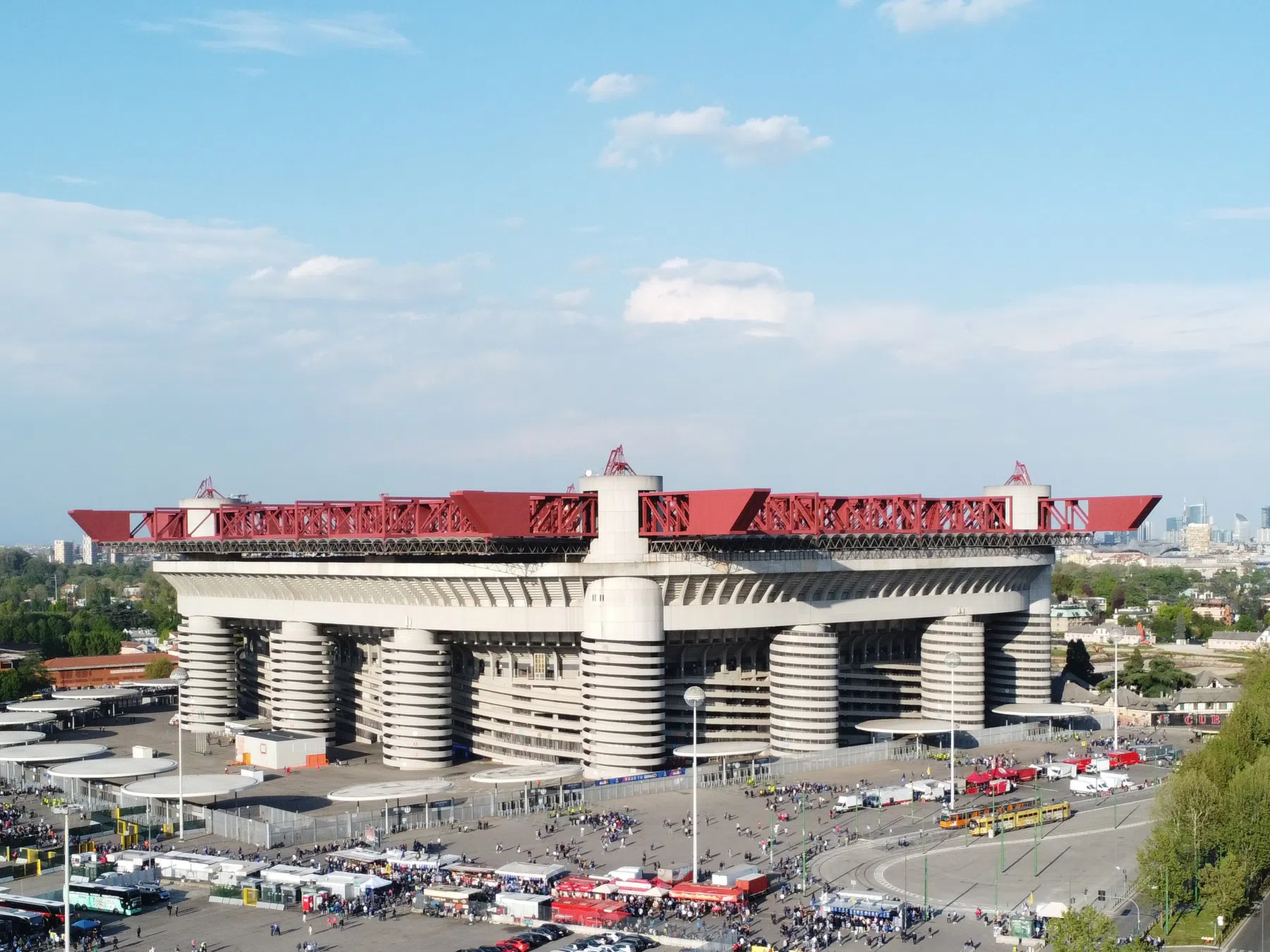 Inter en Milan moeten uitwijken: San Siro mag niet gesloopt worden