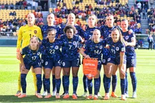 Thumbnail for article: Leeuwinnen op Rapport: Oranje verdwijnt in Spaanse wasmachine