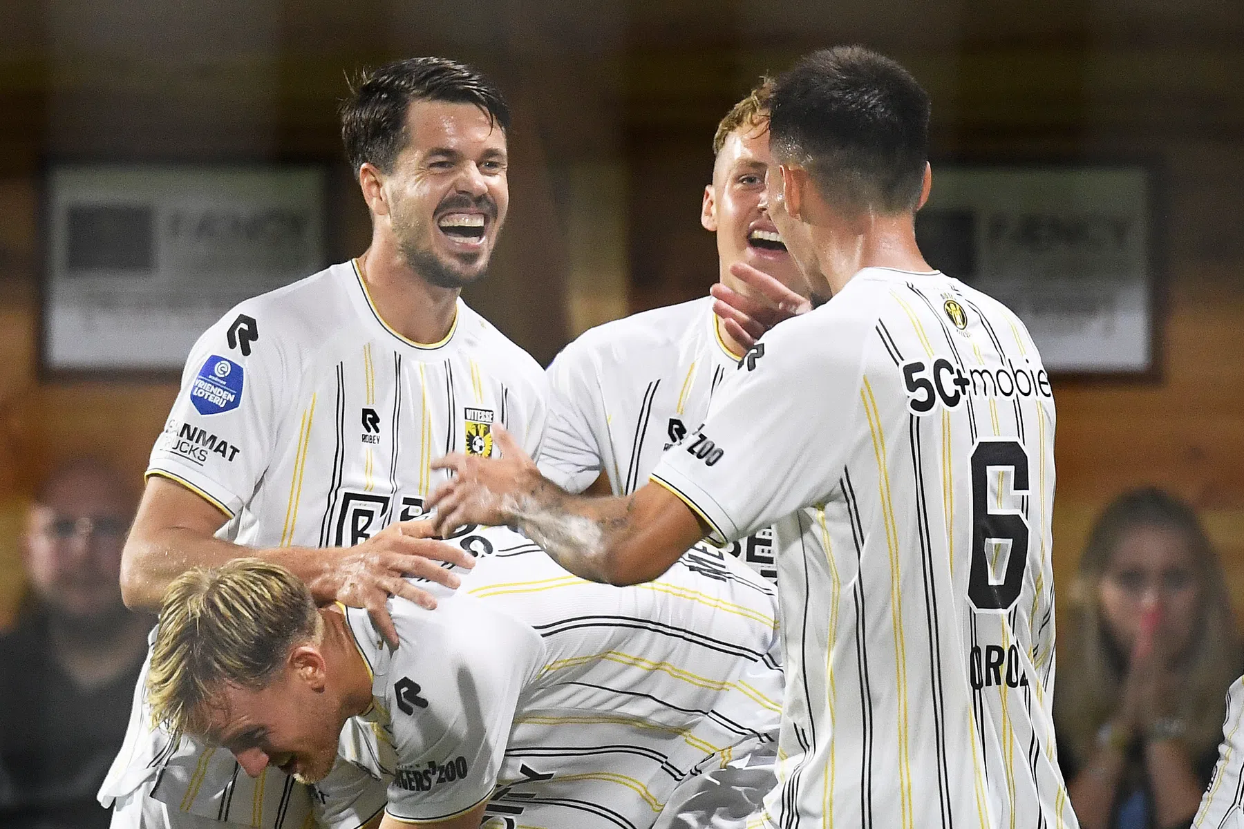 Uitgerekend Van Ginkel helpt Vitesse aan zege: 'Ik wilde eigenlijk niet spelen'