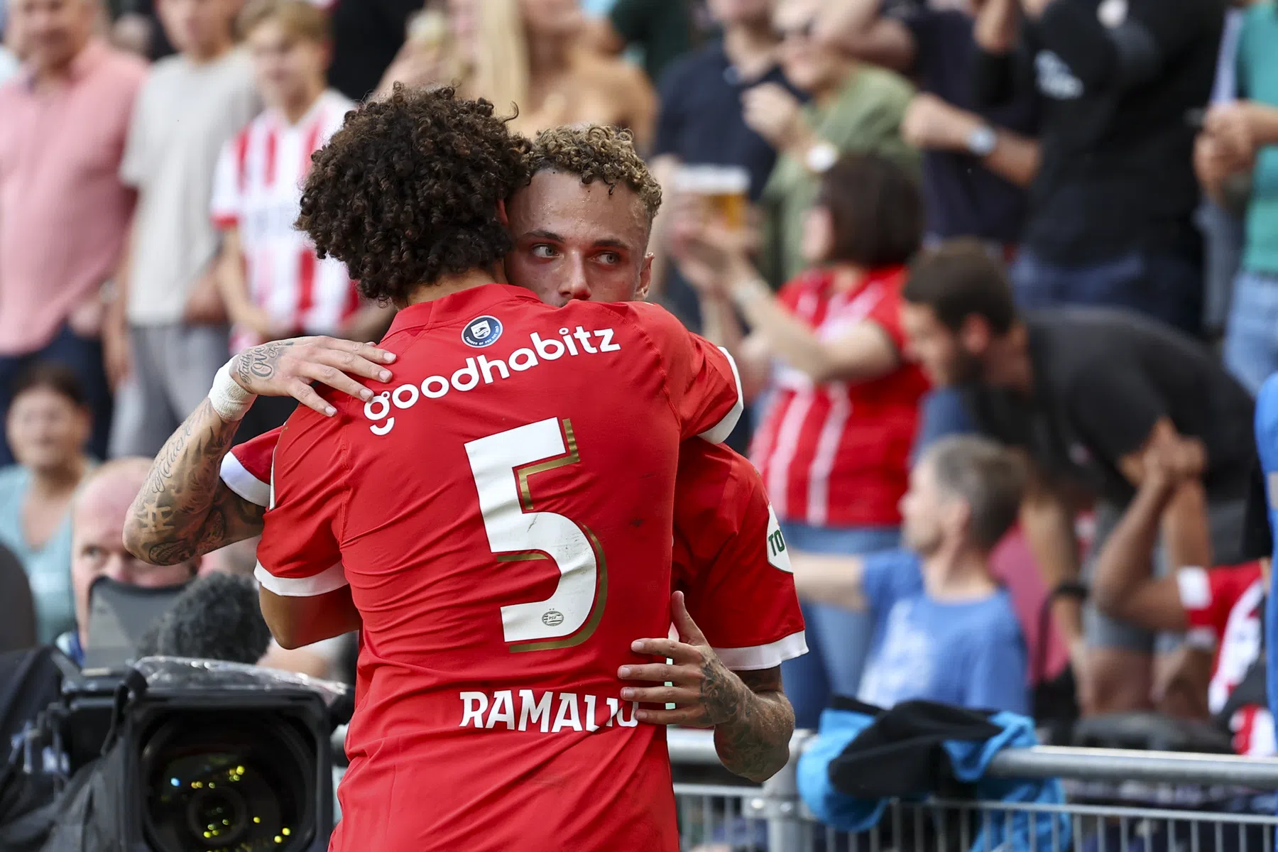 Lang beleeft met prachtige goal mooie terugkeer in Eredivisie
