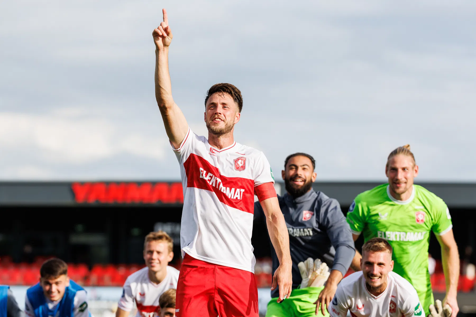 Van Wolfswinkel over concurrent in de spits: 'Hij verdient daar te spelen'