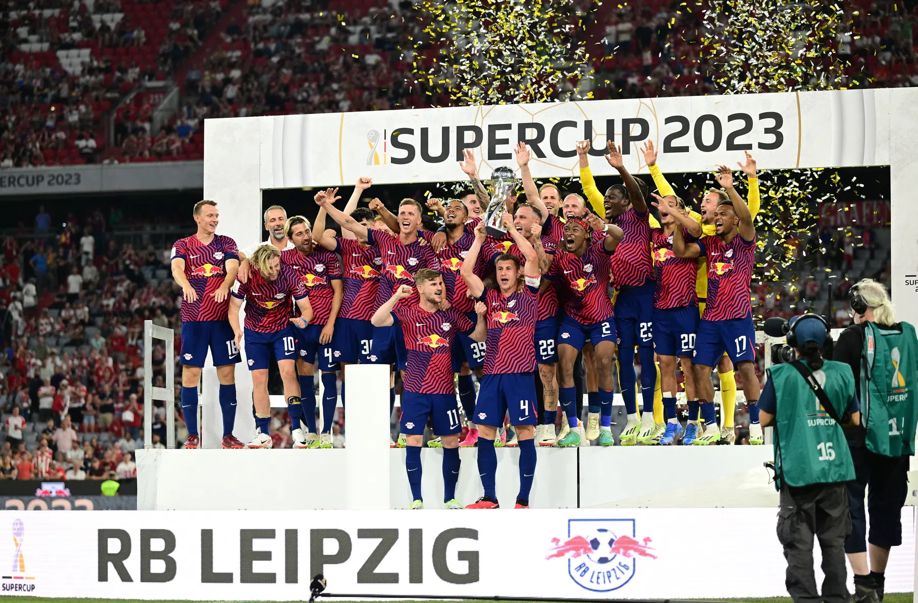 Samenvatting: Leipzig deelt dreun uit aan Bayern en wint Super Cup
