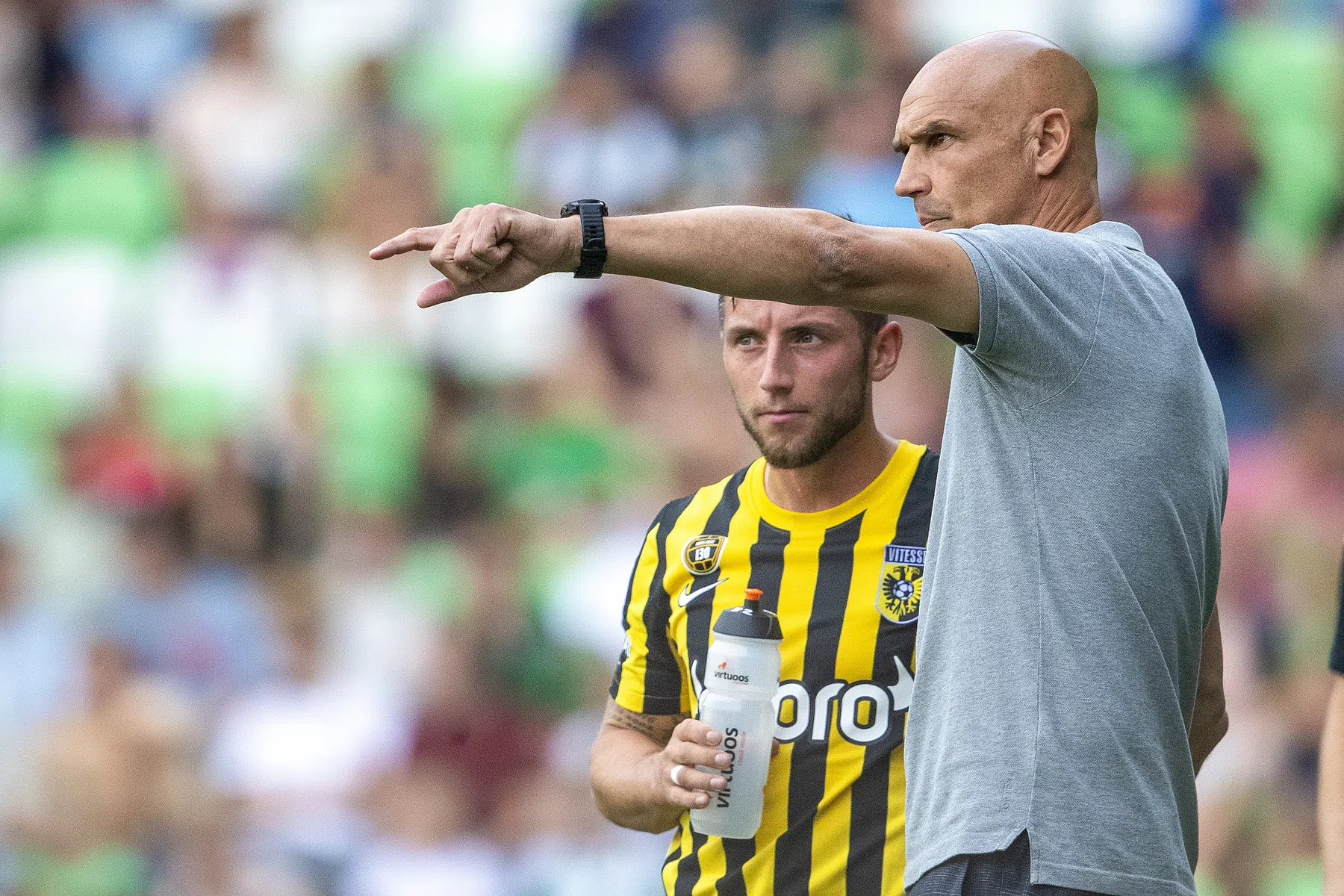 Vitesse verkoopt Wittek aan Letsch en Bochum