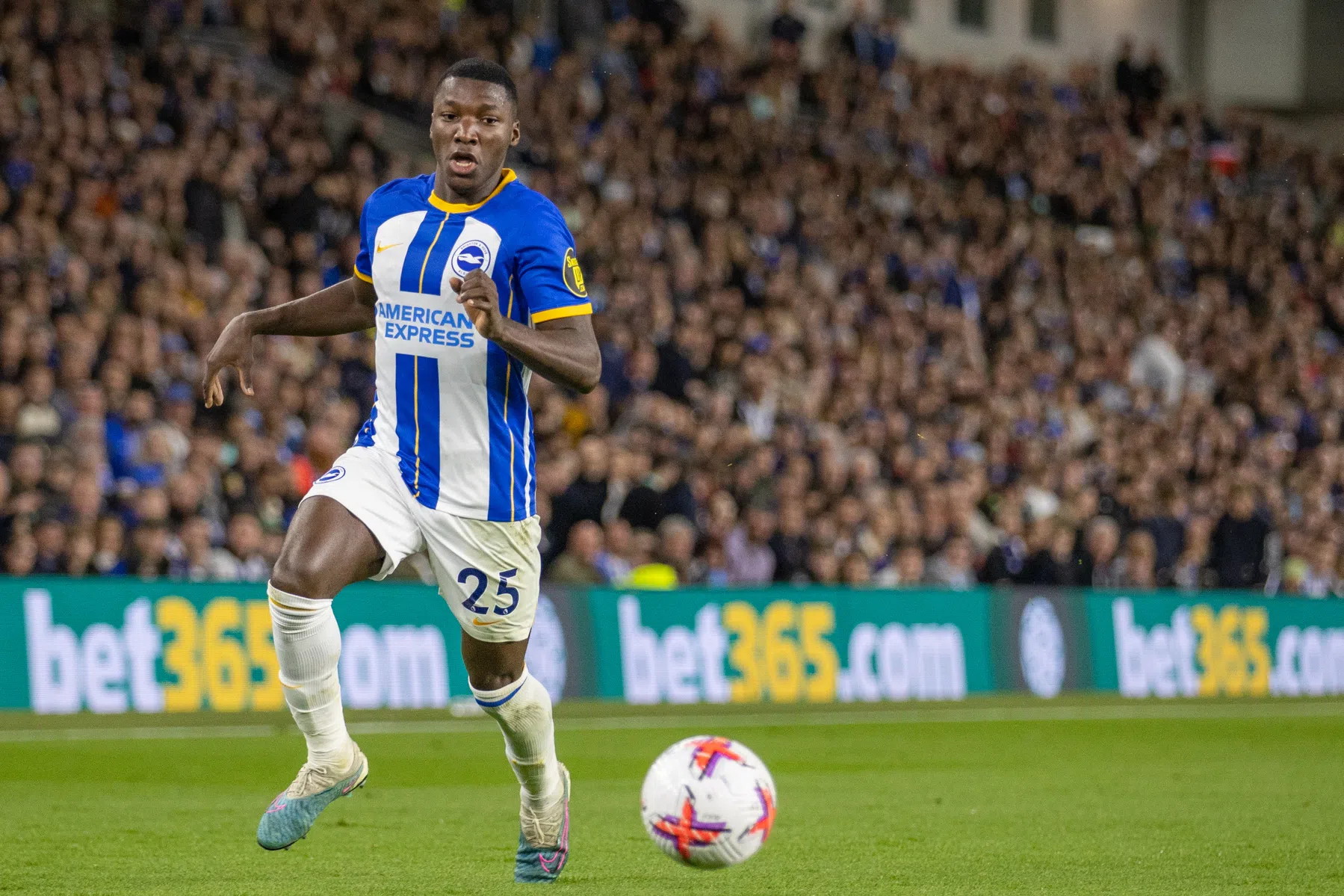Recordtransfer afgerond: Caicedo naar Chelsea