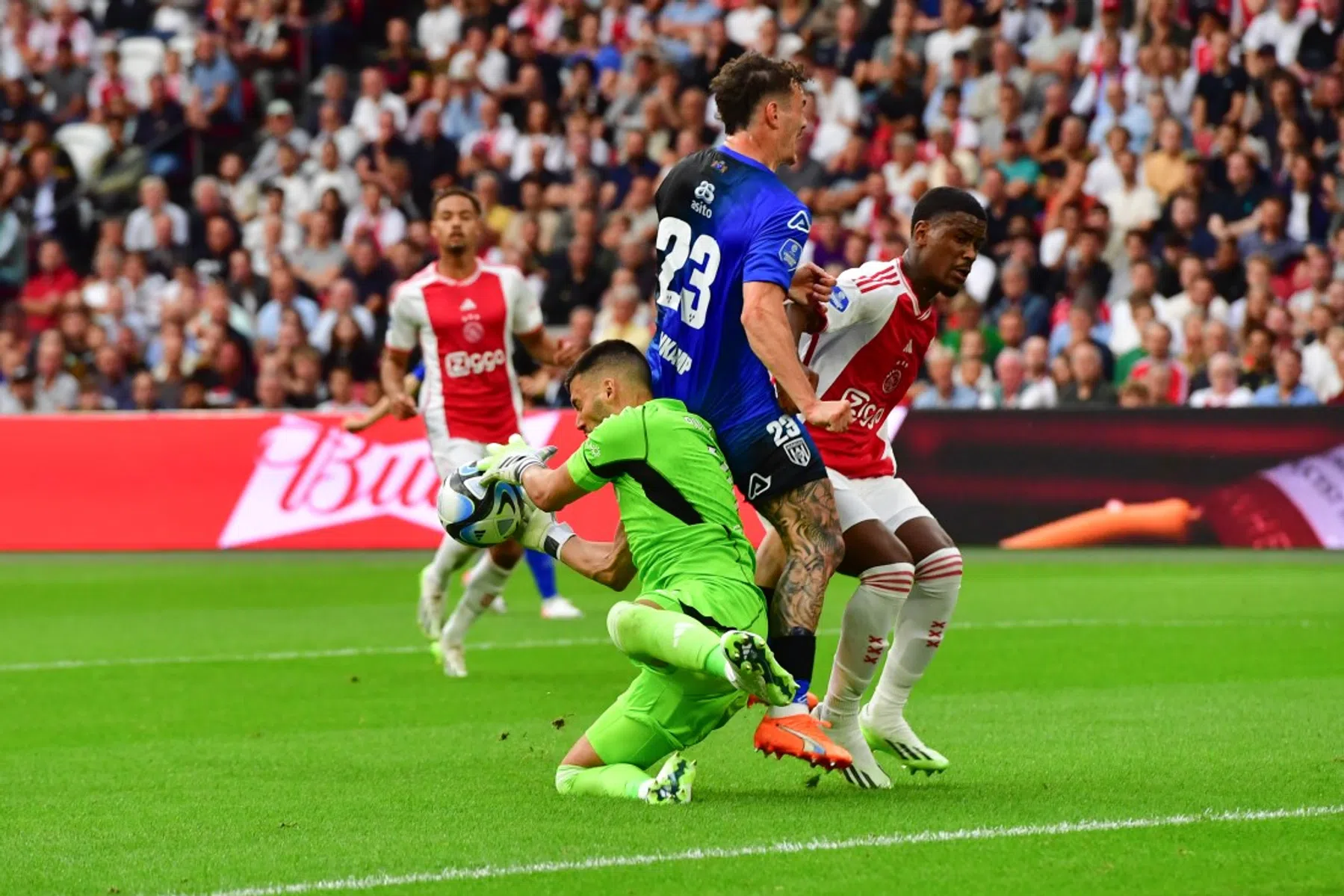 Ajax bevestigt: Rulli staat minimaal tot de winterstop aan de kant