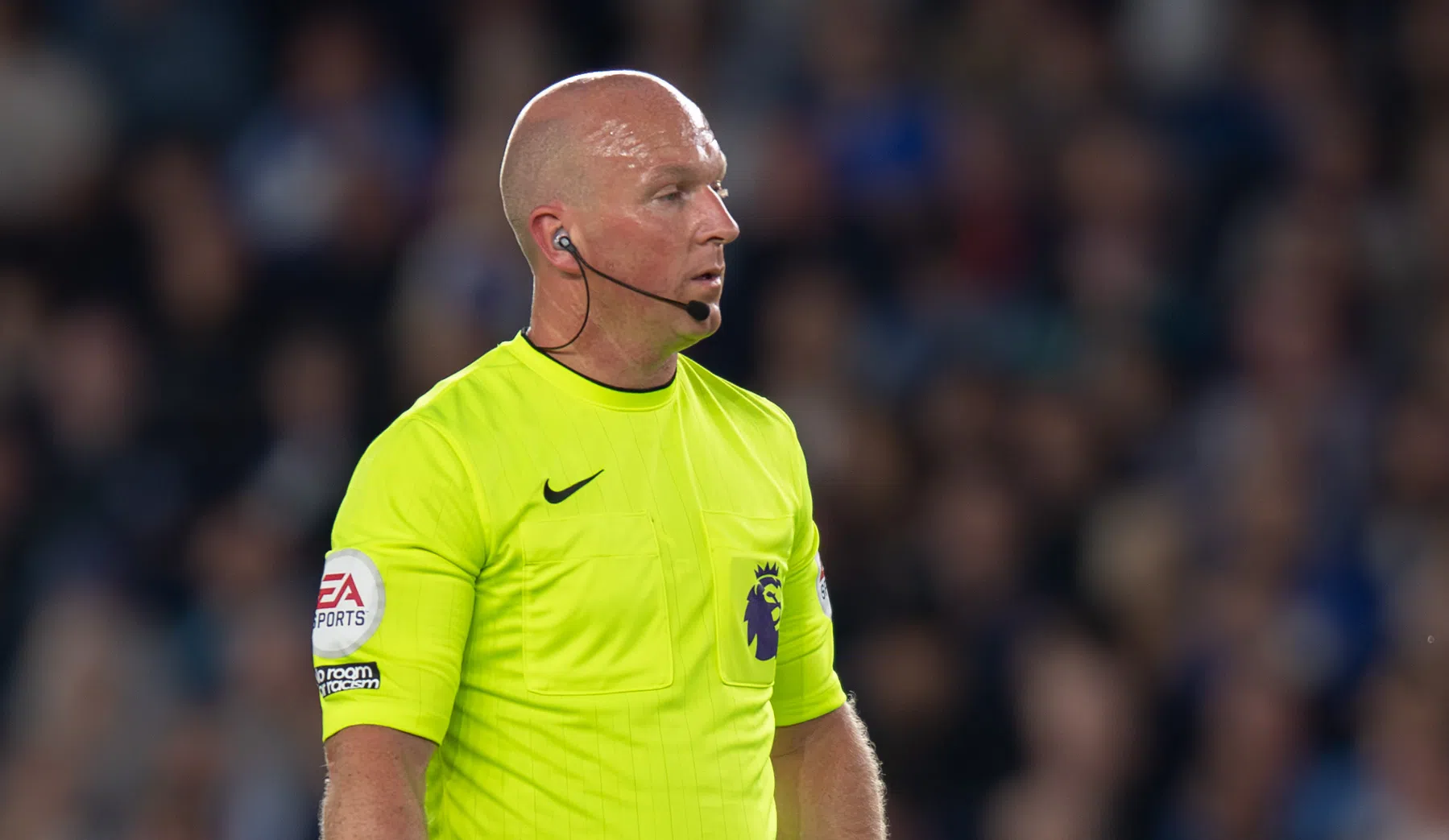 Scheidsrechterstrio moet toezien na niet gegeven penalty op Old Trafford
