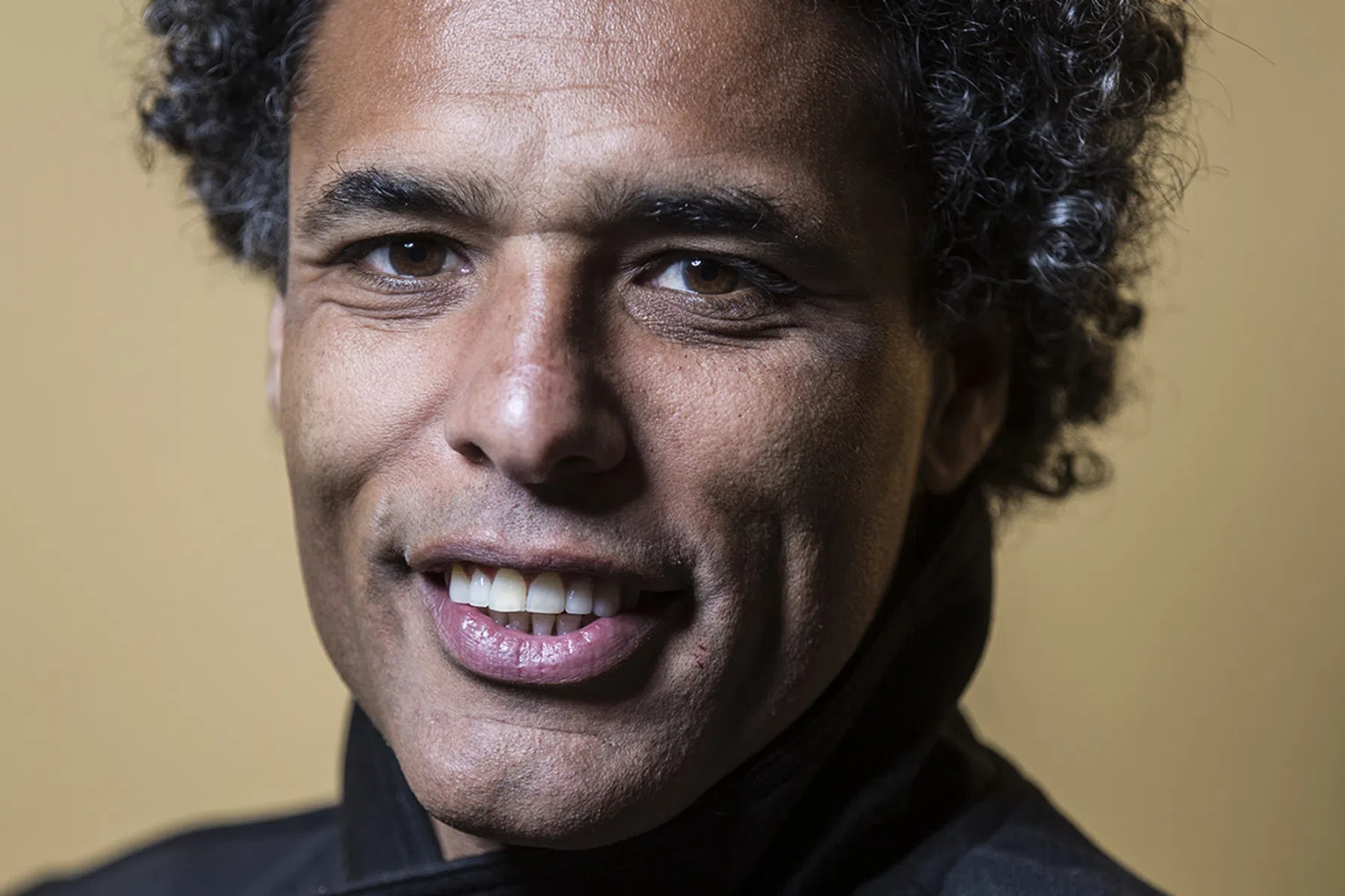 Van Hooijdonk komt terug op uitspraken en gaat excuses aanbieden aan Steijn