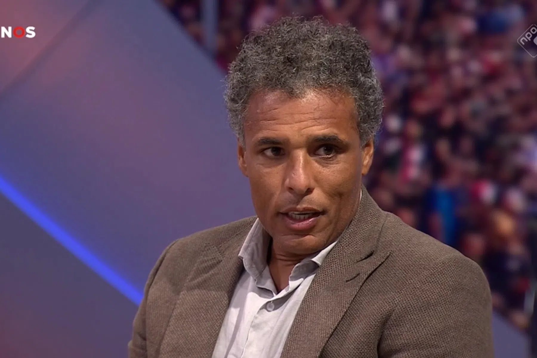 Van Hooijdonk biedt excuses aan en wil in gesprek met Steijn