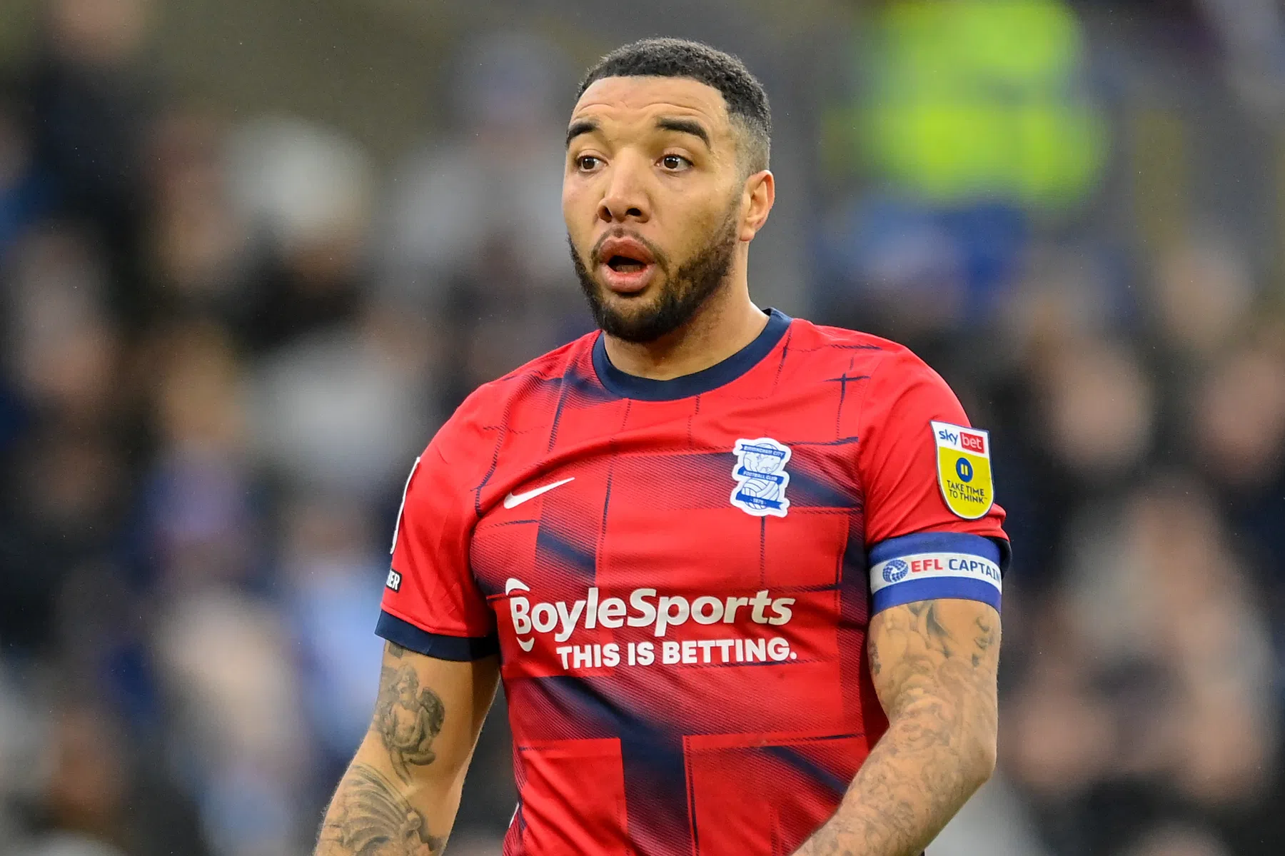 Deeney vervolgt carrière als speler én trainer bij 'groenste club ter wereld'
