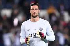 Thumbnail for article: Reservegoalie PSG verlaat ziekenhuis na drie maanden en denkt aan comeback