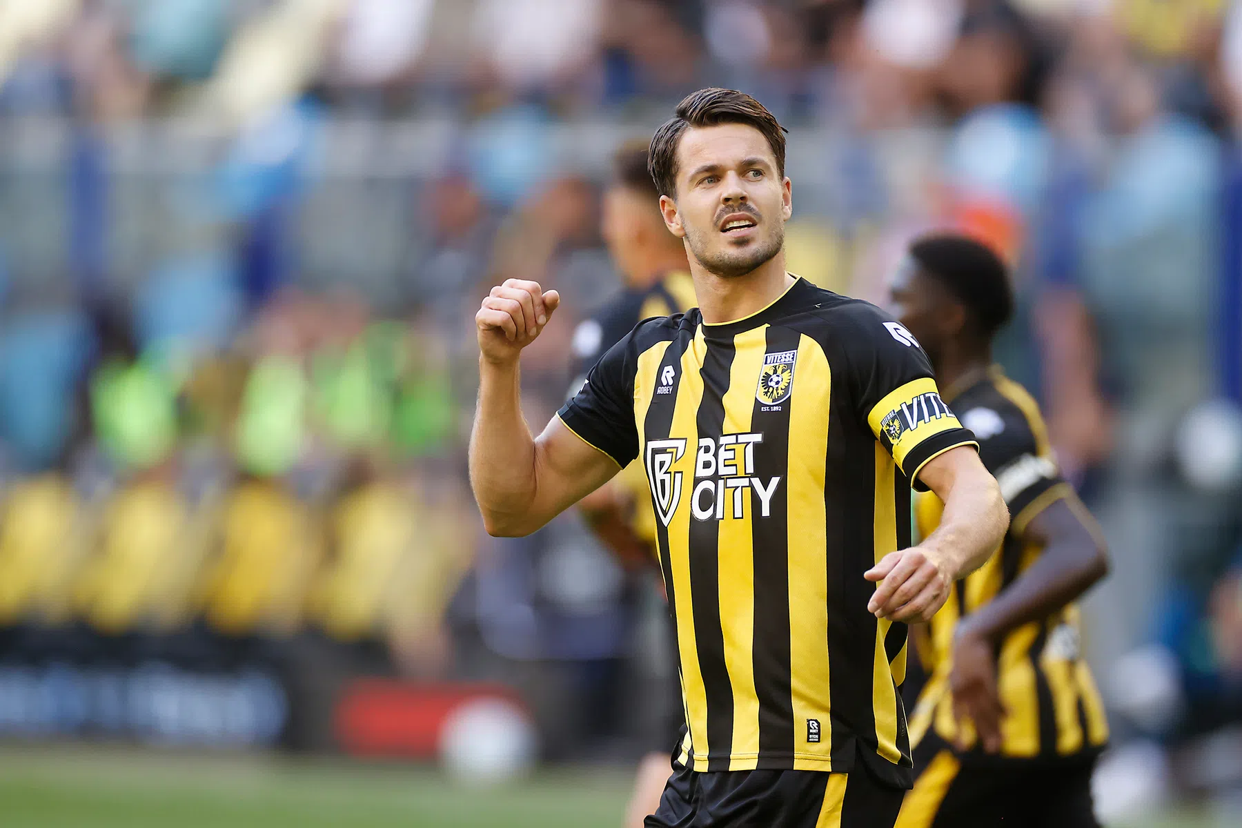 Van Ginkel scoort weer voor Vitesse en doet oude club PSV pijn