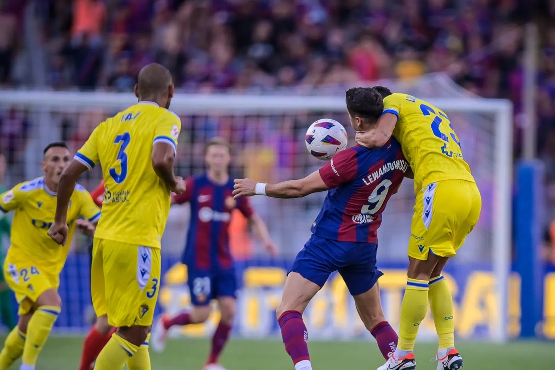 Pedri en Torres bezorgen Barcelona de eerste zege