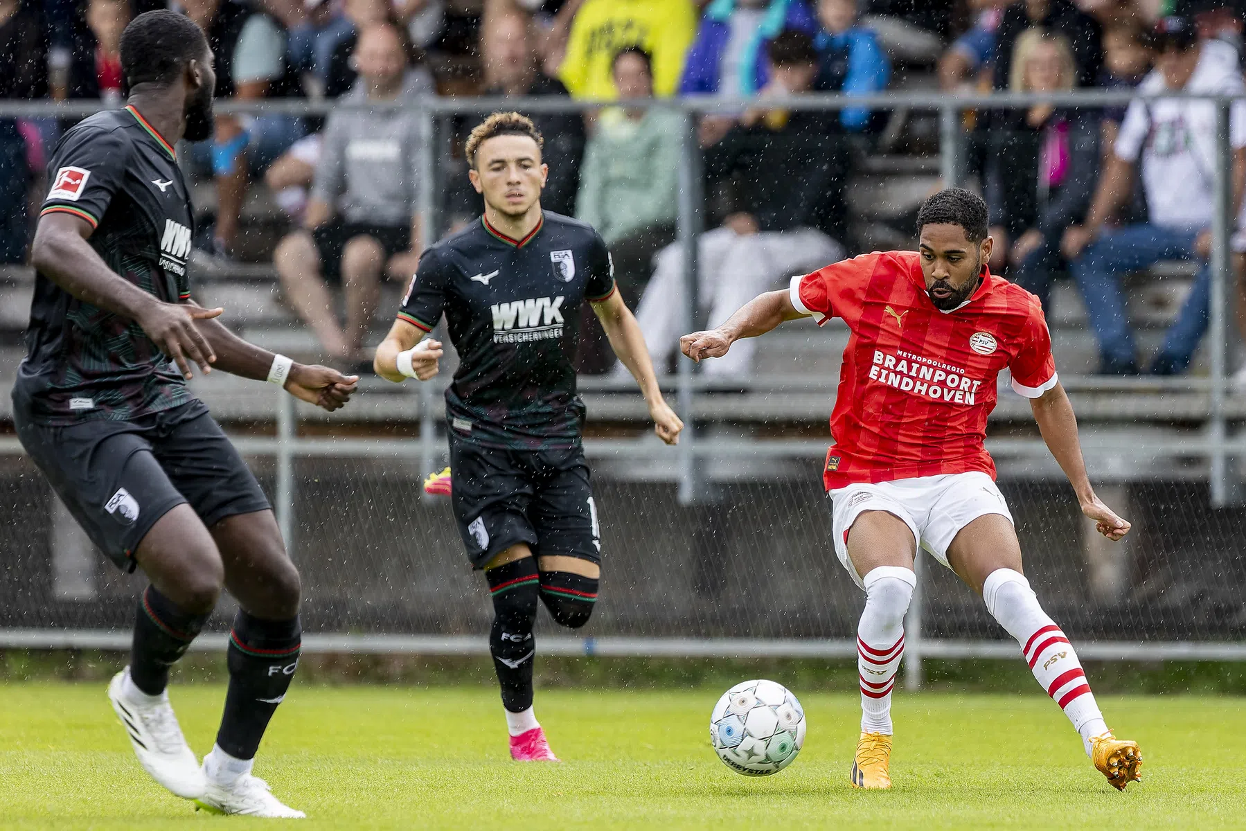 PSV laat Mwene terugkeren naar de Bundesliga