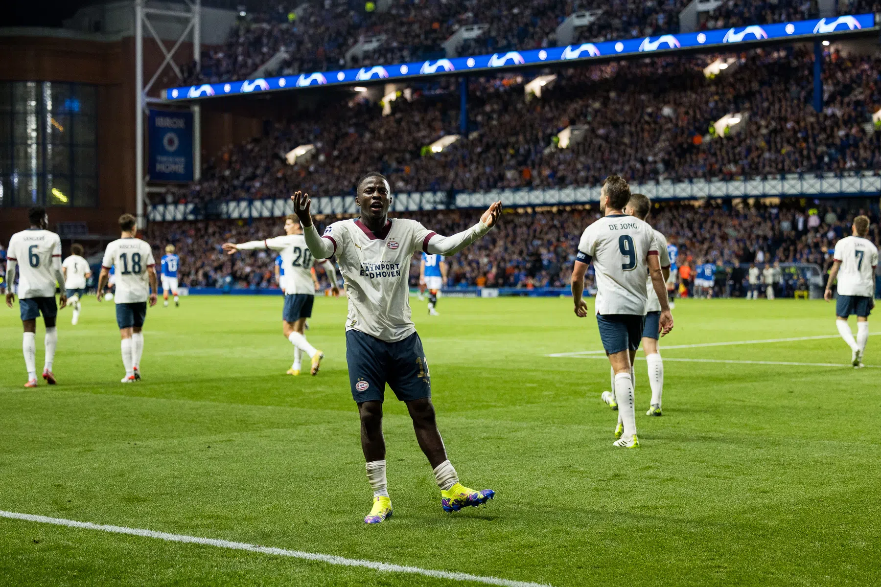 Burnley meldt zich opnieuw bij PSV voor Bakayoko 
