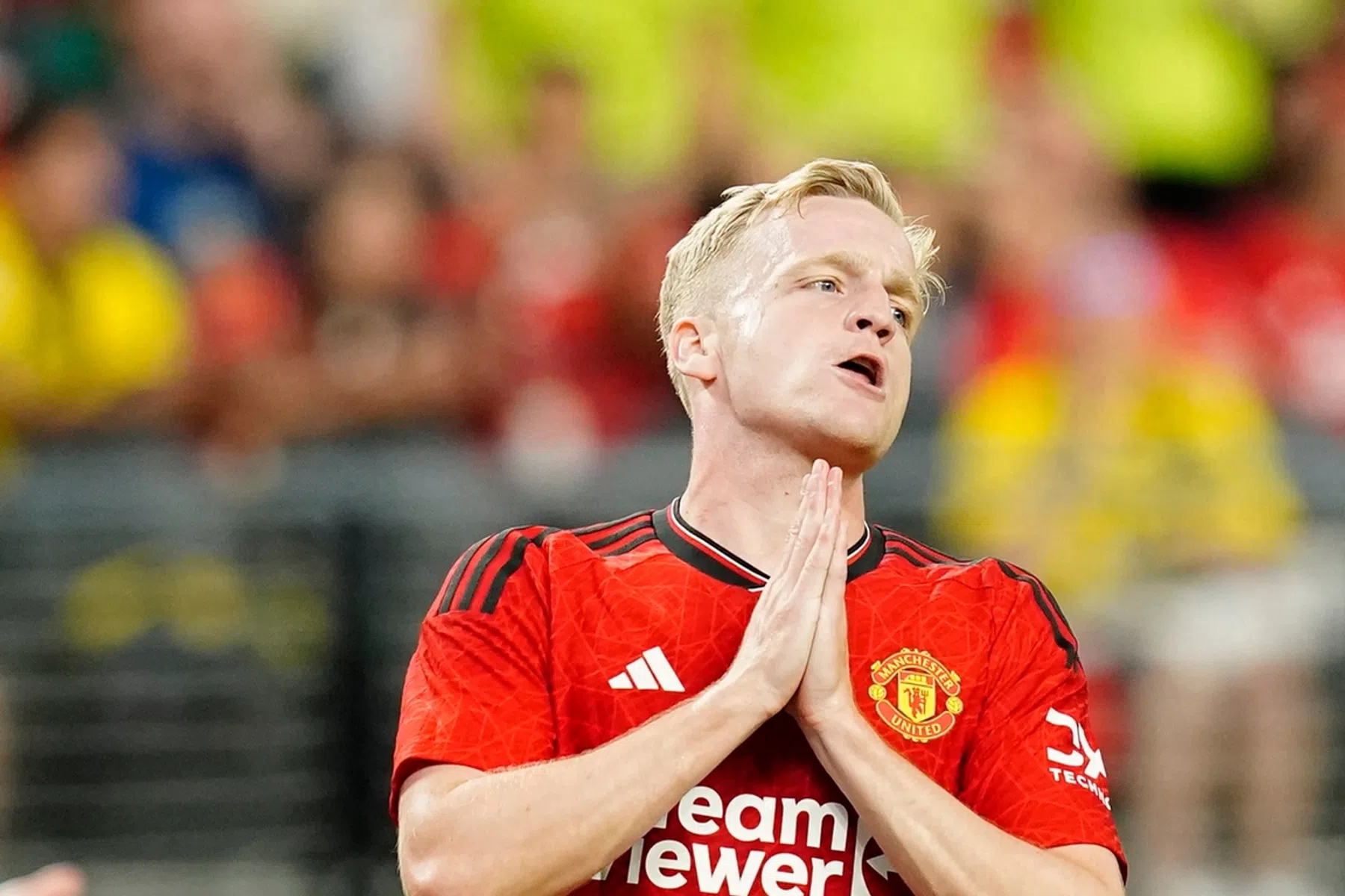 Van de Beek krijgt minuten in verloren oefenwedstrijd Manchester United