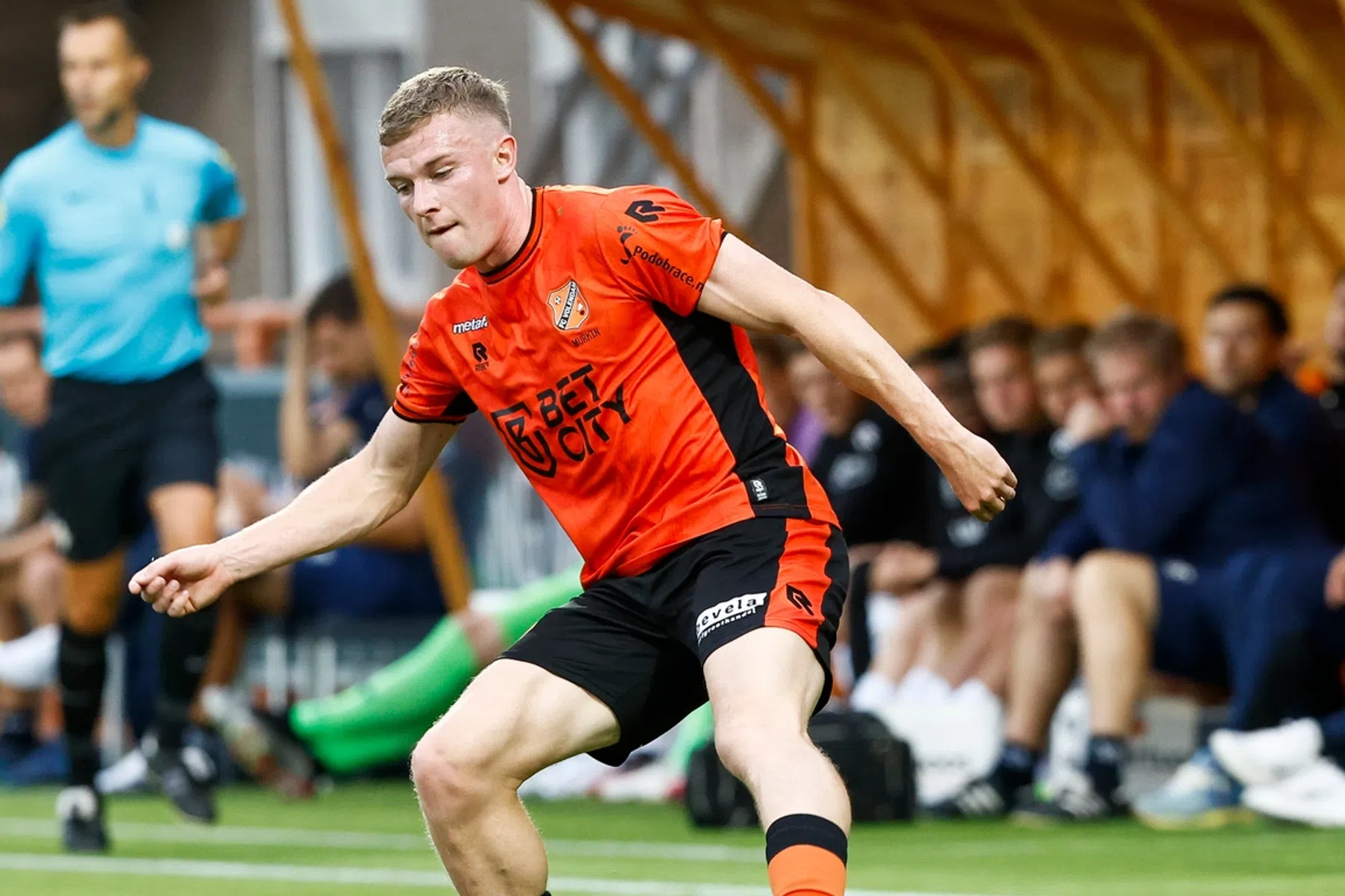 Schalke 04 doet bod op FC Volendam-back