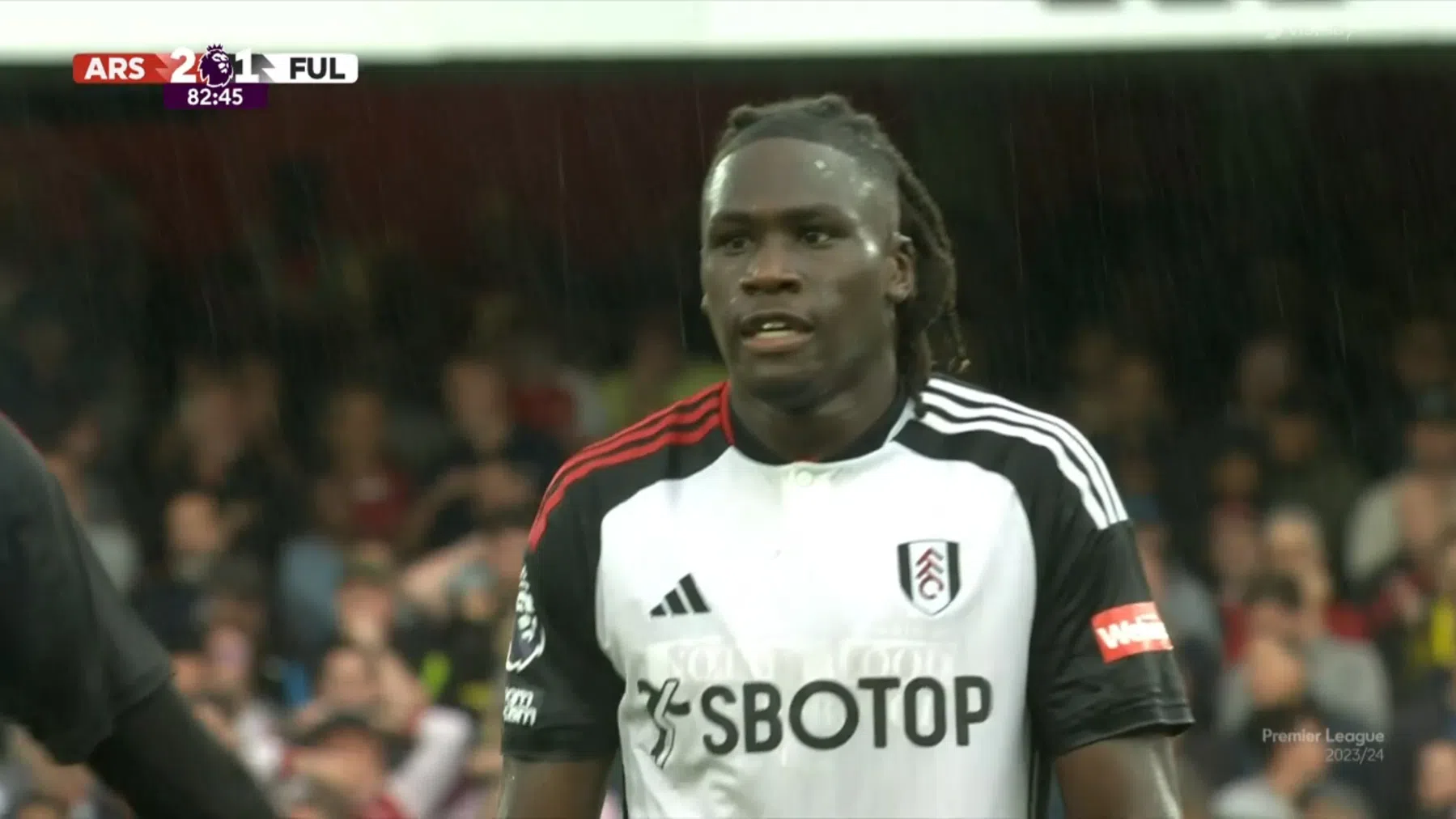 Fulham-manager beklaagt zich over rode kaart ex-Ajacied Bassey
