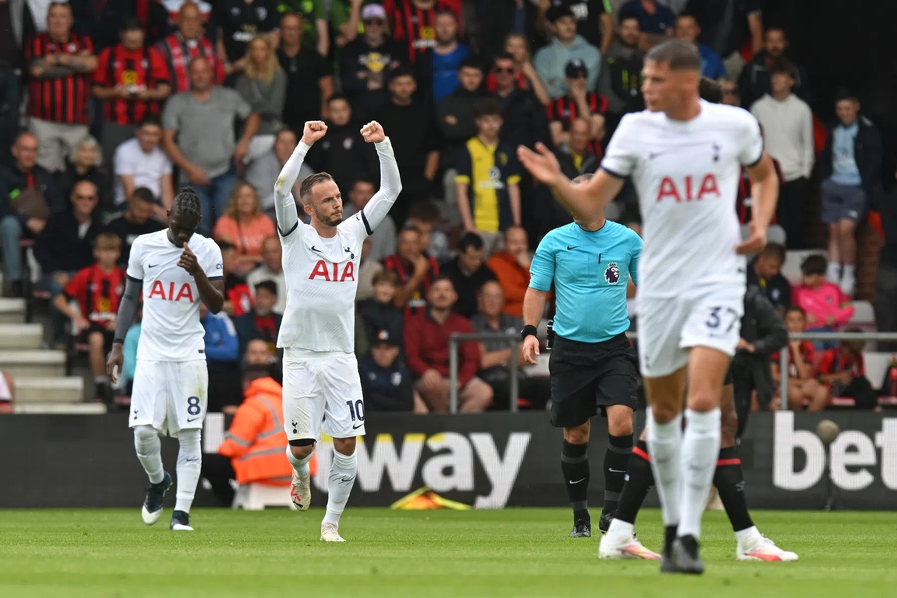 Van de Ven maakt indruk met Spurs en mag zich koploper noemen