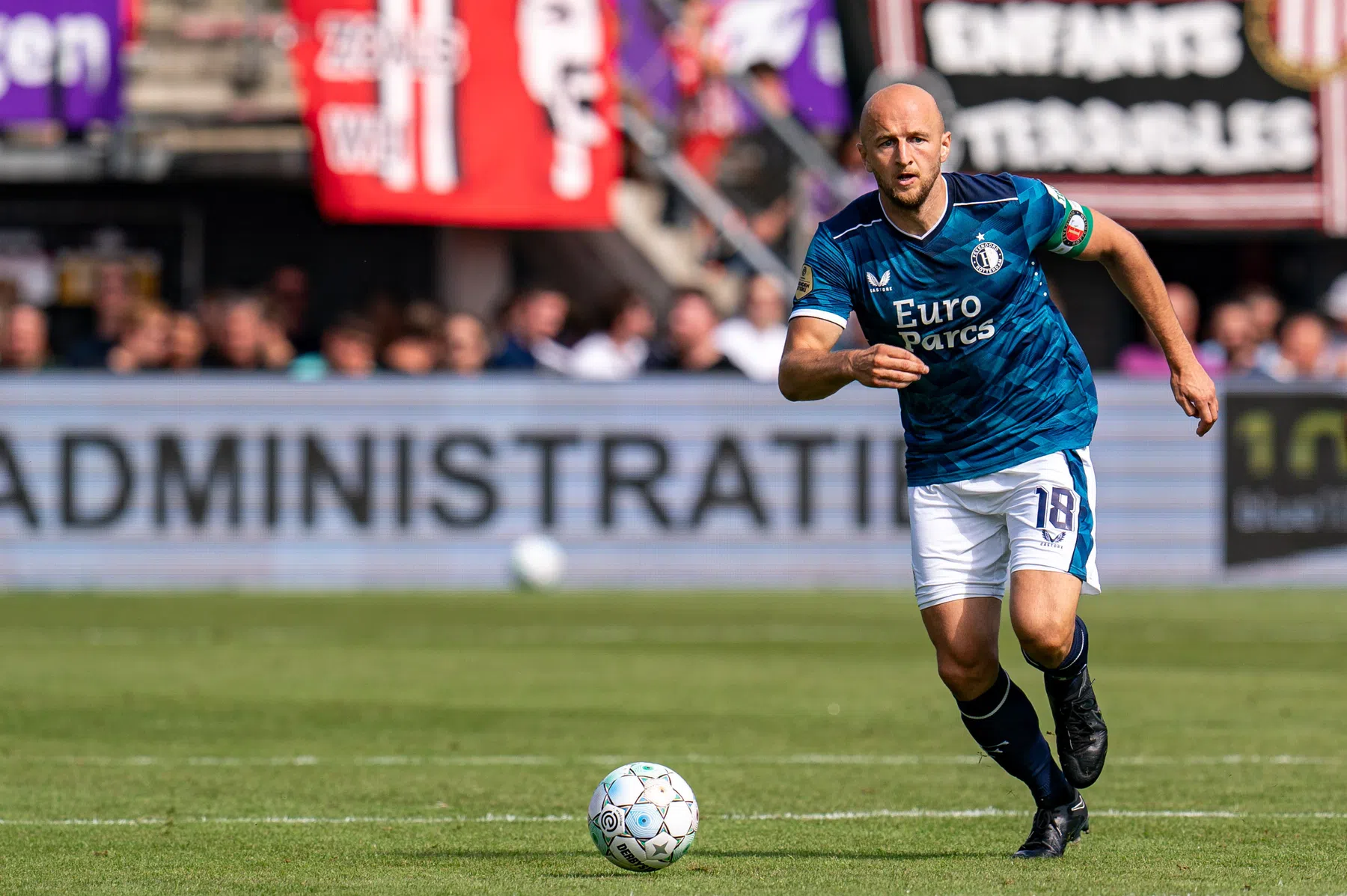 Opstelling Feyenoord: Trauner terug in de basis, Minteh krijgt kans