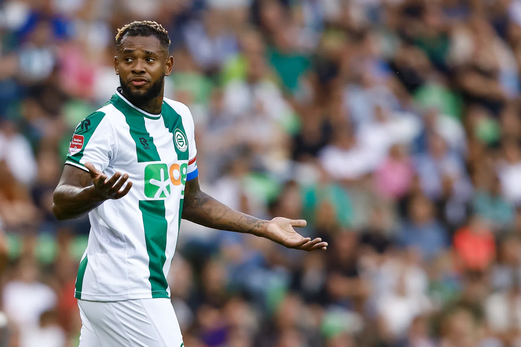 Hoe Bacuna zijn eigen glazen ingooide met het faken van een blessure