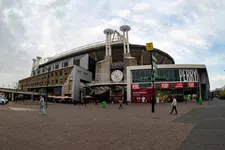 Thumbnail for article: Tikkende tijdbom in Amsterdam: nieuwe bestuurlijke onrust bij Ajax