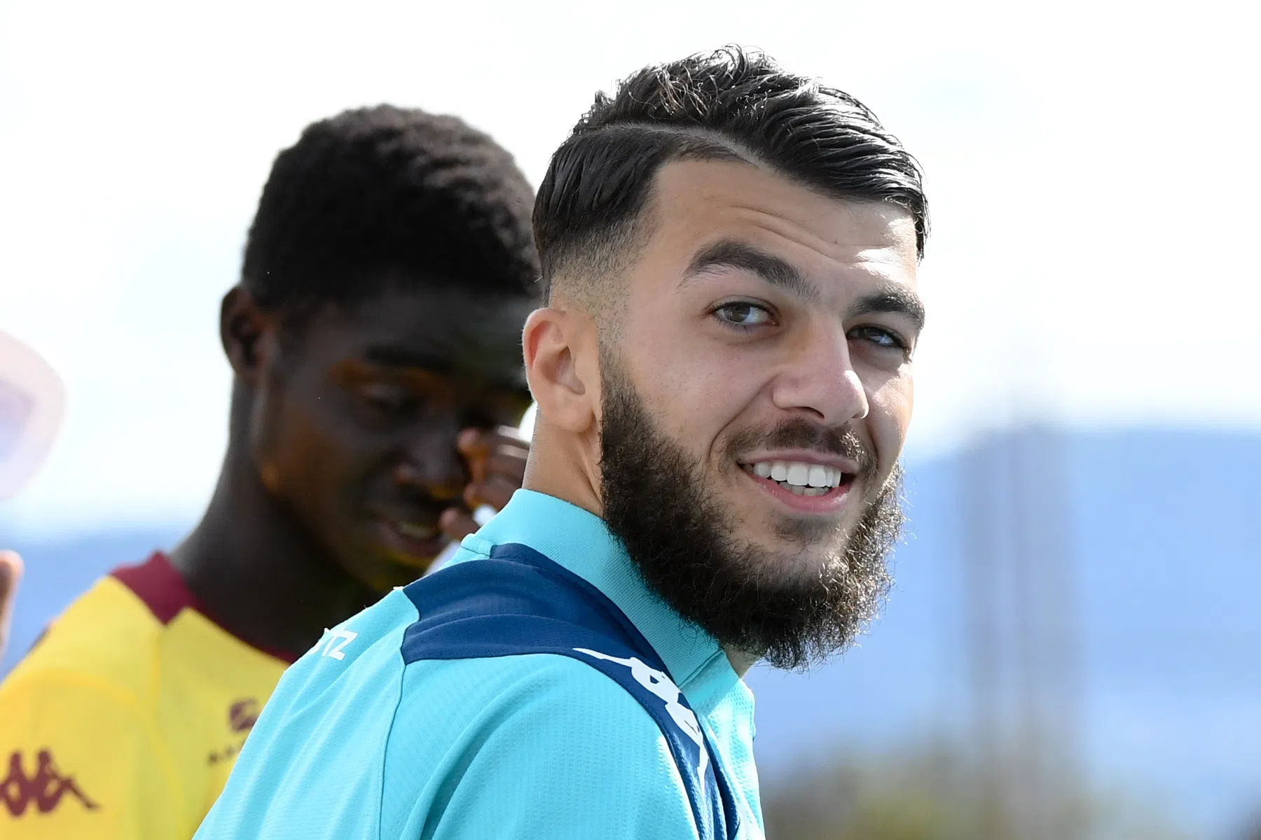 Ajax bevestigt komst en transferbedrag Mikautadze