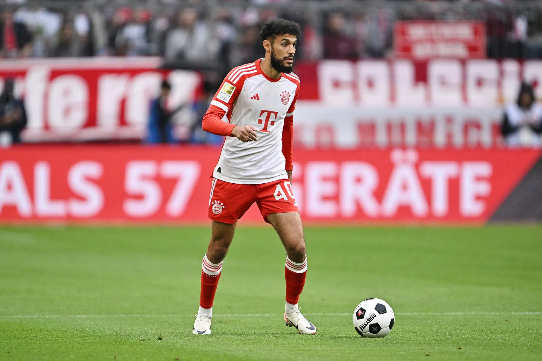 Op deze manier speelde Mazraoui zich terug in de basis van Bayern