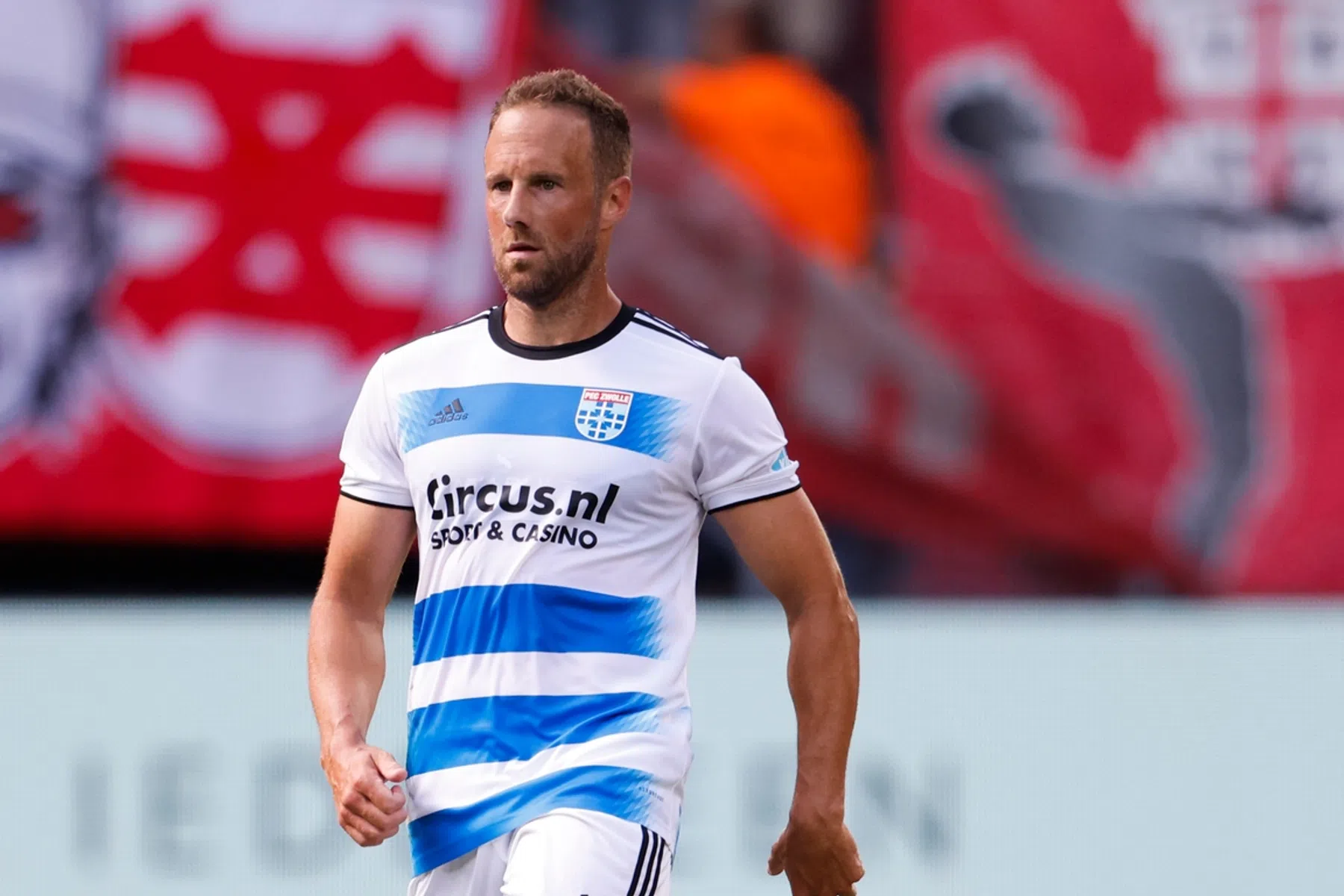 ADO Den Haag meldt zich bij PEC Zwolle voor Van Hintum