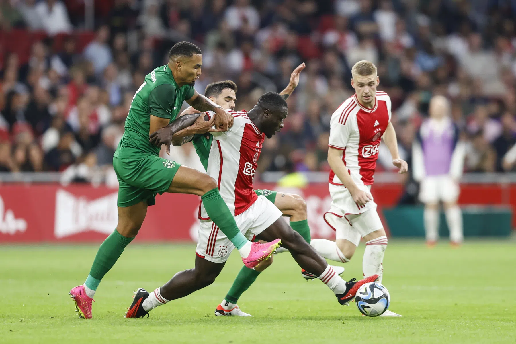 Brobbey zag Ajax wegzakken: 'We moeten de afspraken nakomen'